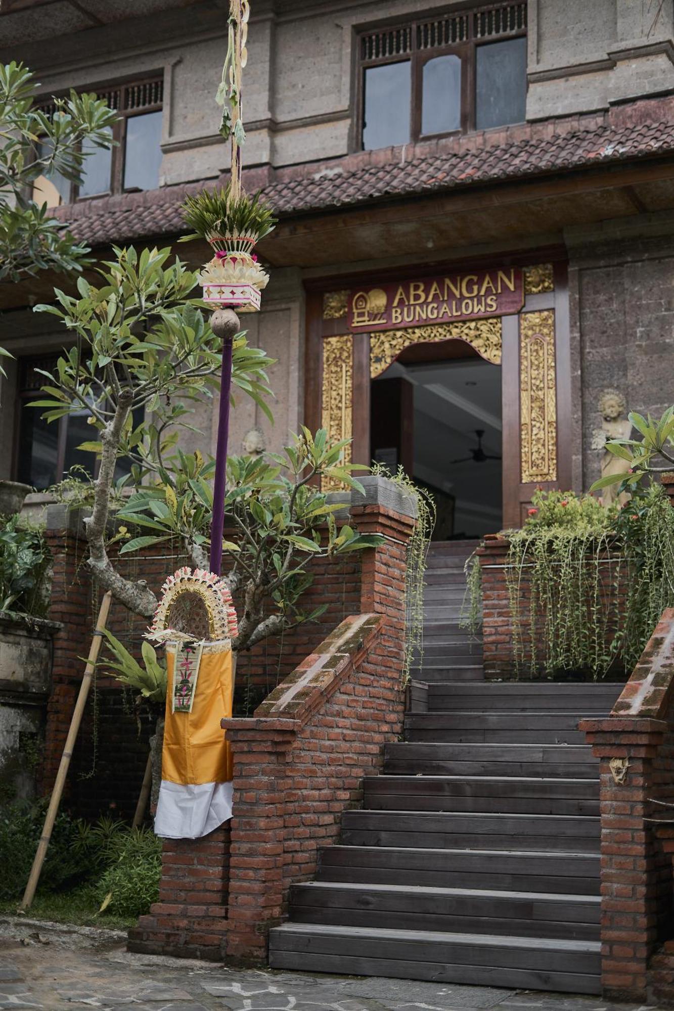 Guest house Abangan 2*