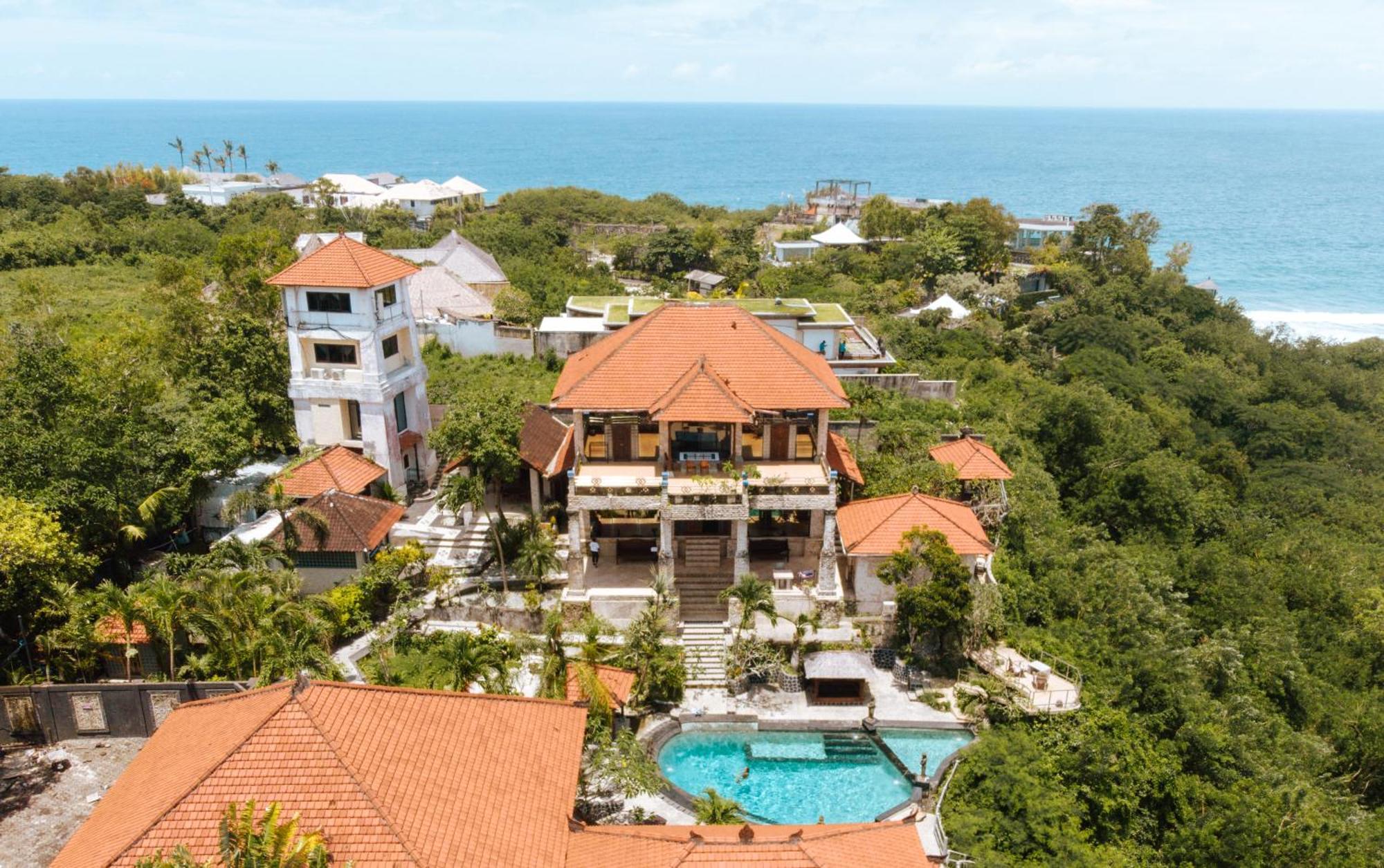 The Uluwatu Estate Holiday park Pecatu (Bali)
