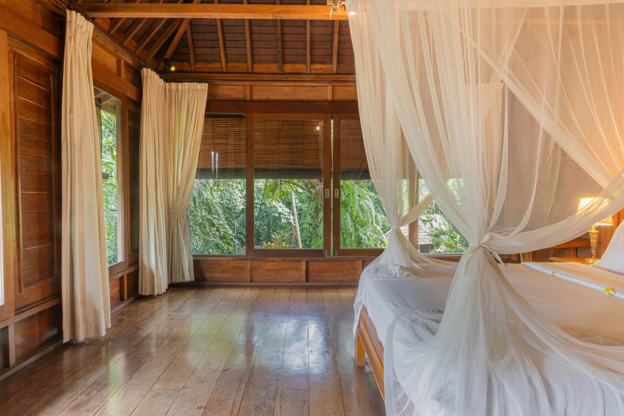 Sari Bamboo *