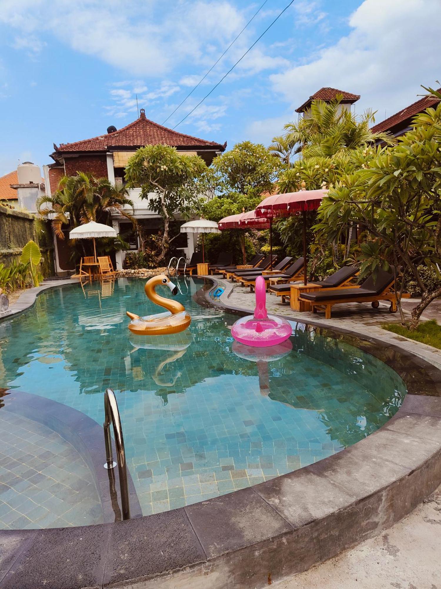Berlian Kuta Hotel 2*