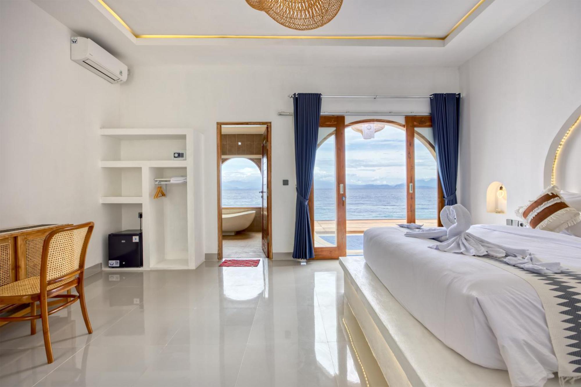Moontana Beachfront Batununggul