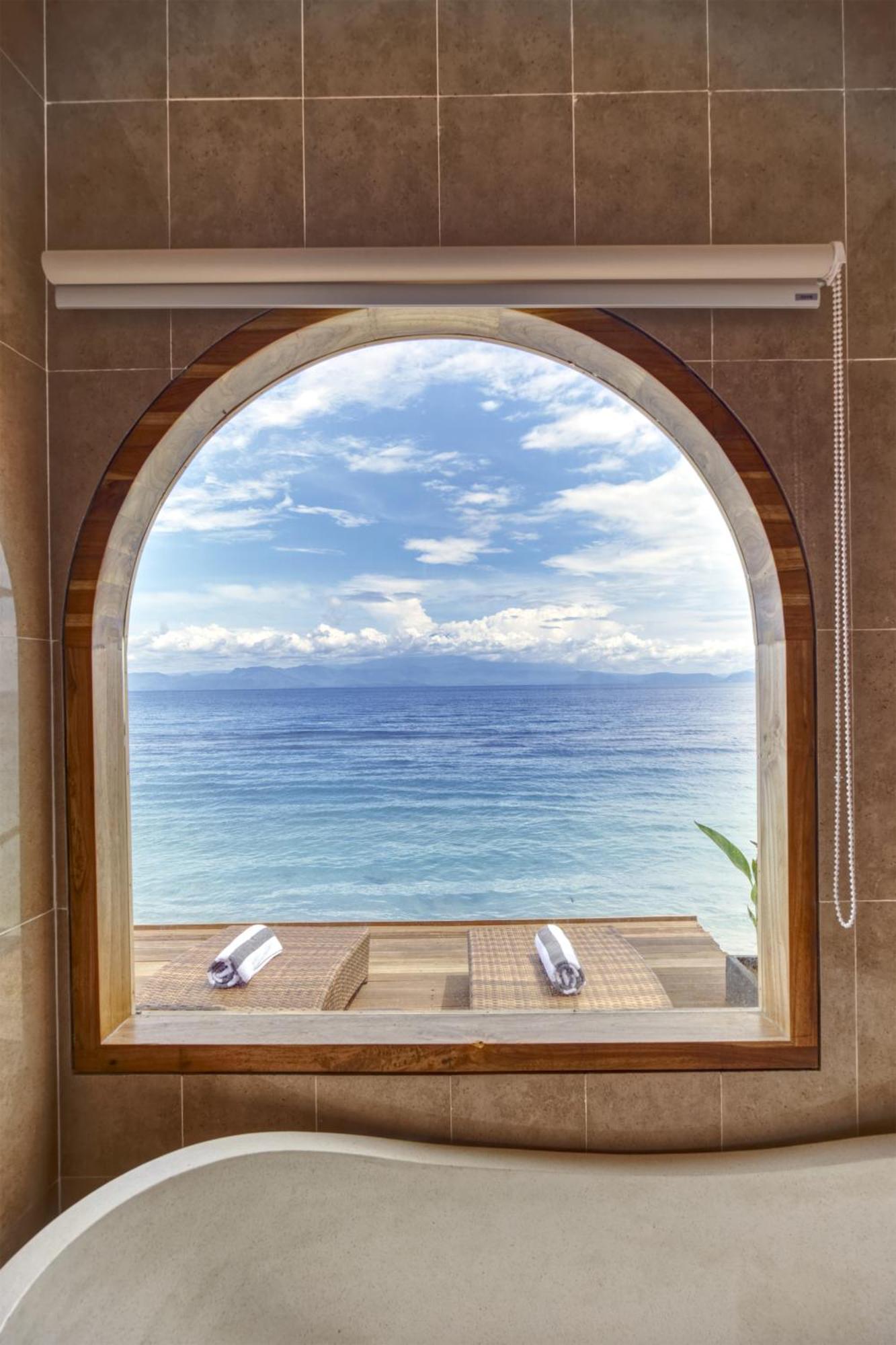 Moontana Beachfront *