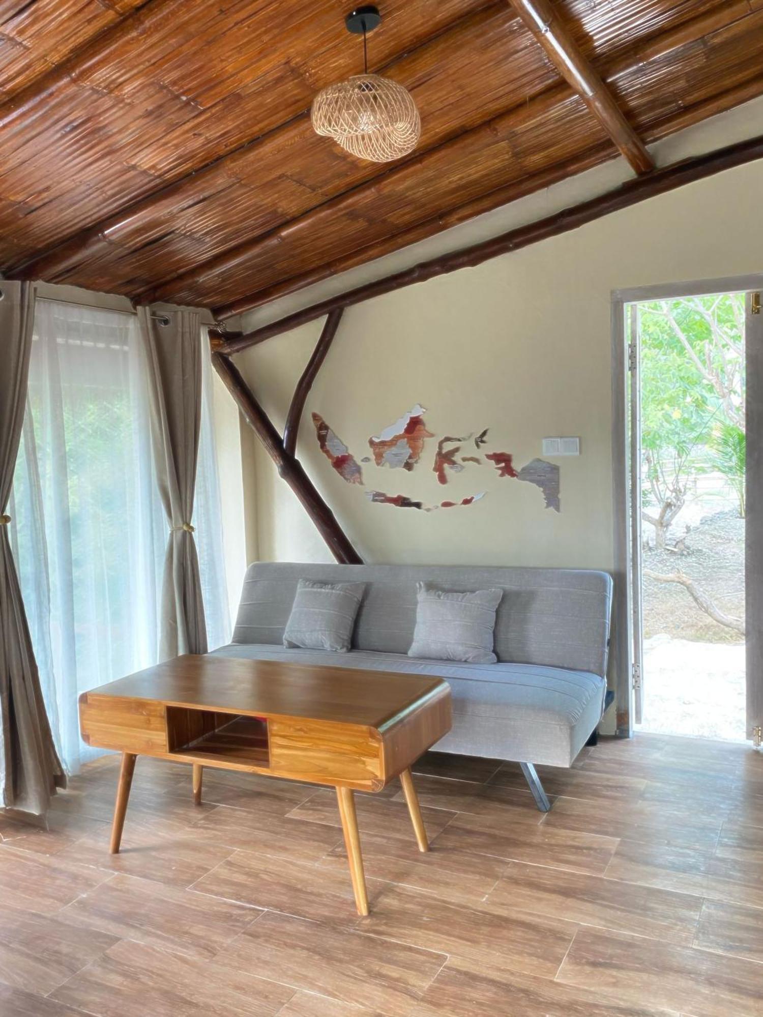 Gading Tree House Lodge Batununggul
