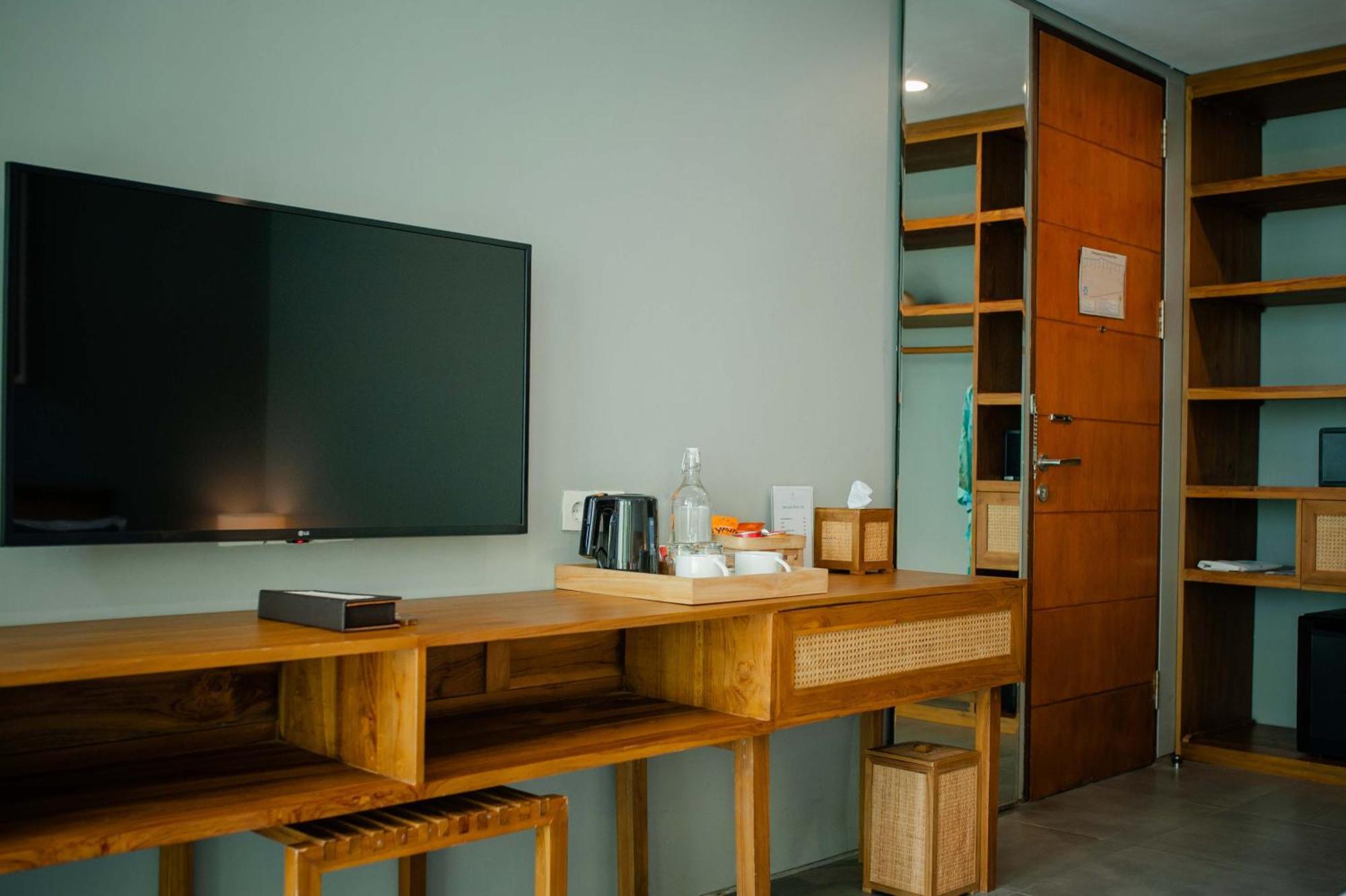 Ecozy Dijiwa Hotel