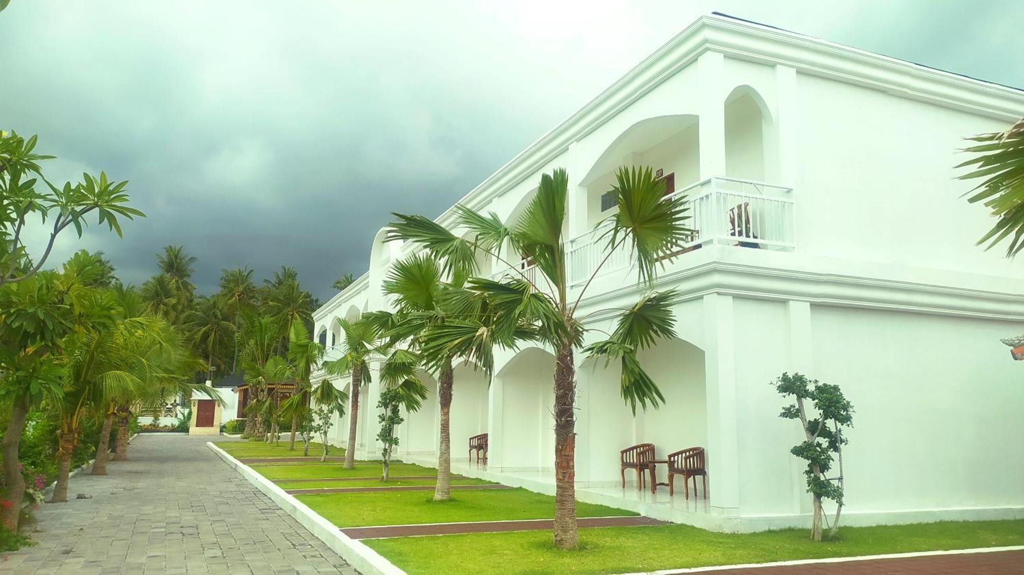Puri Hotel Lovina (Bali)