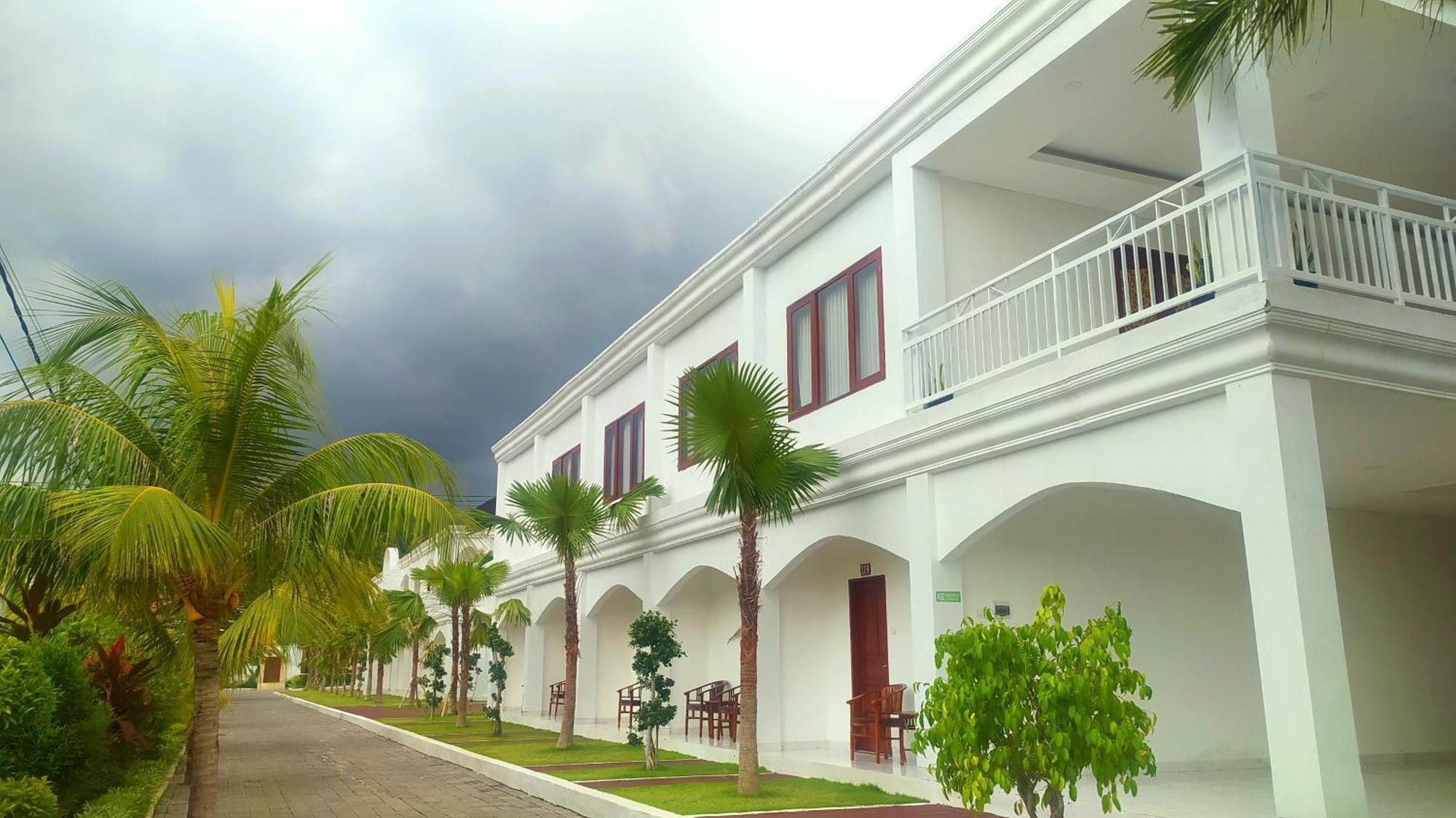 Puri 3* Lovina (Bali)