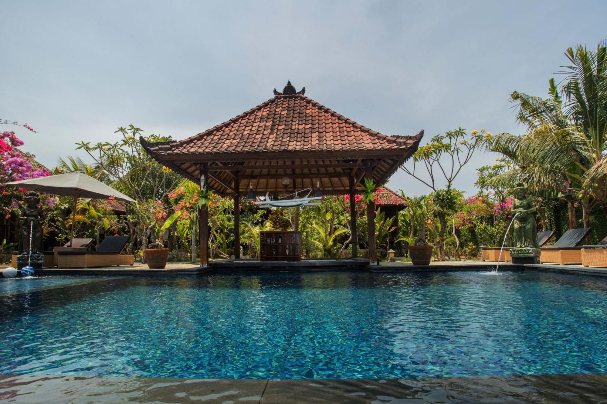 Sunset Garden Nusa Holiday park