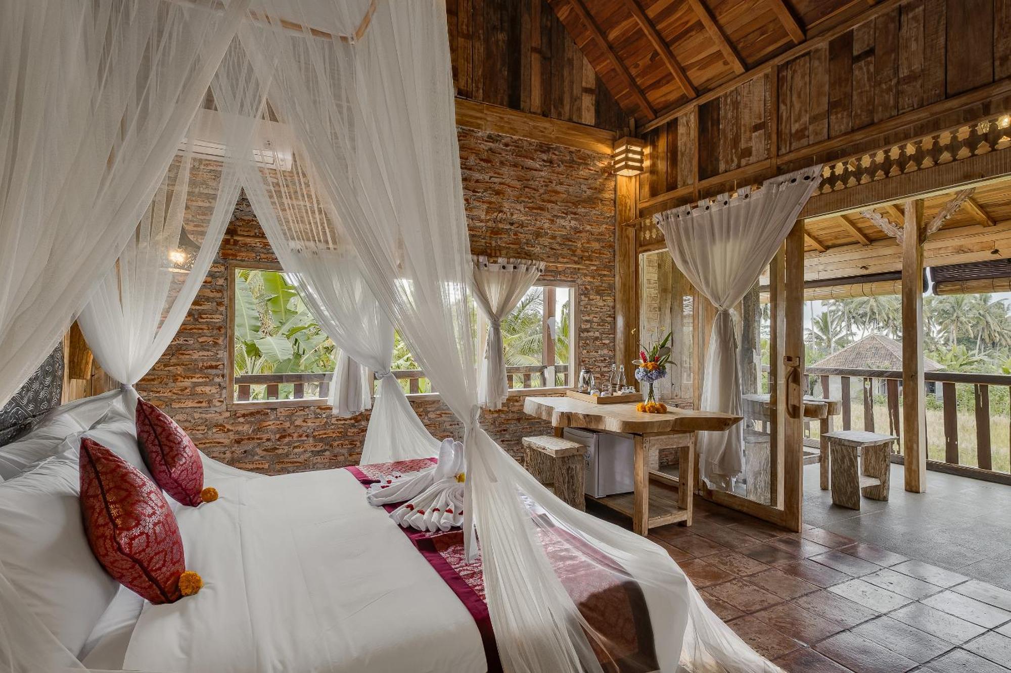 Joglo Organik Guest house 4*
