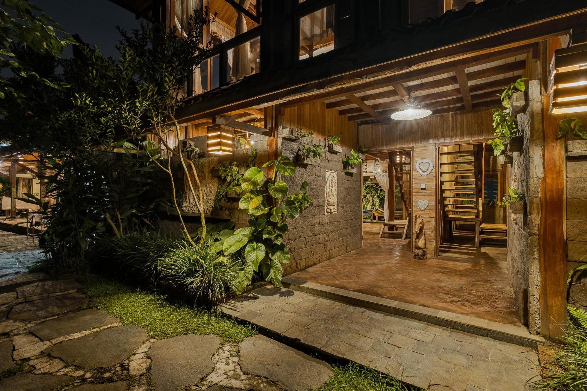 Guest house Joglo Organik