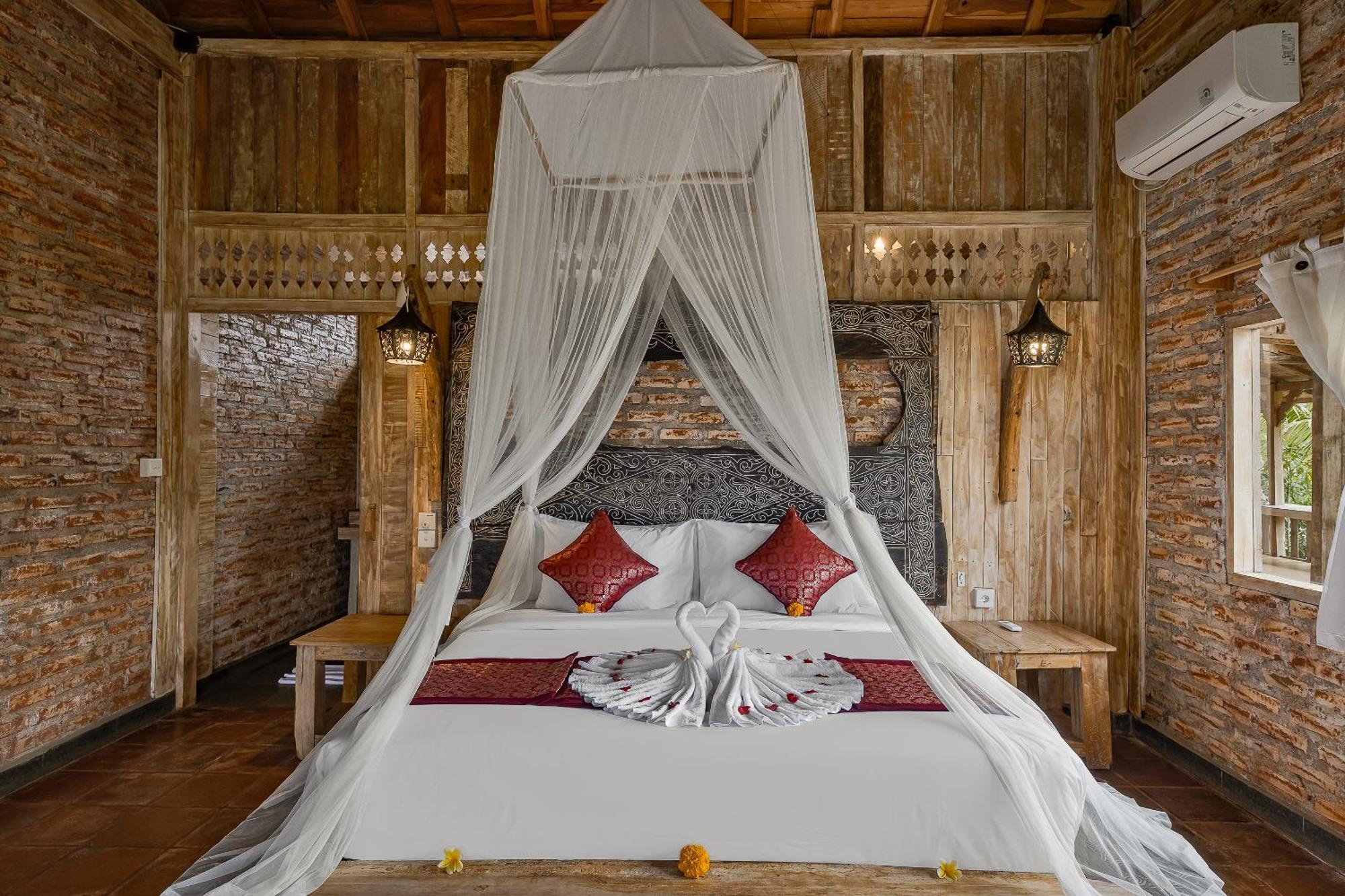 Joglo Organik Guest house 4*