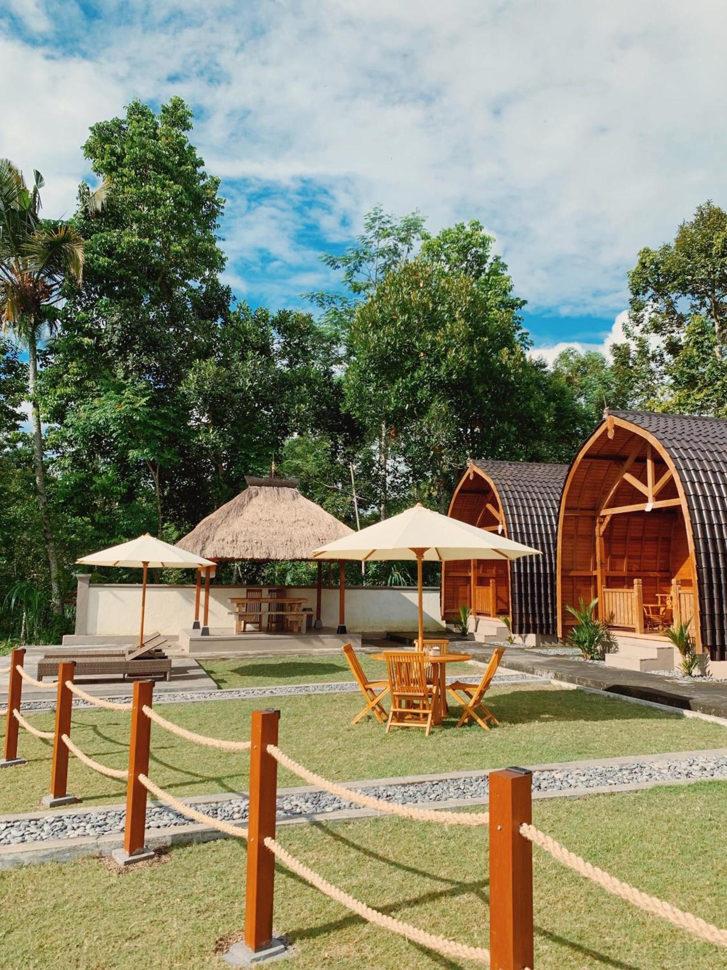 & Guest house Besakih