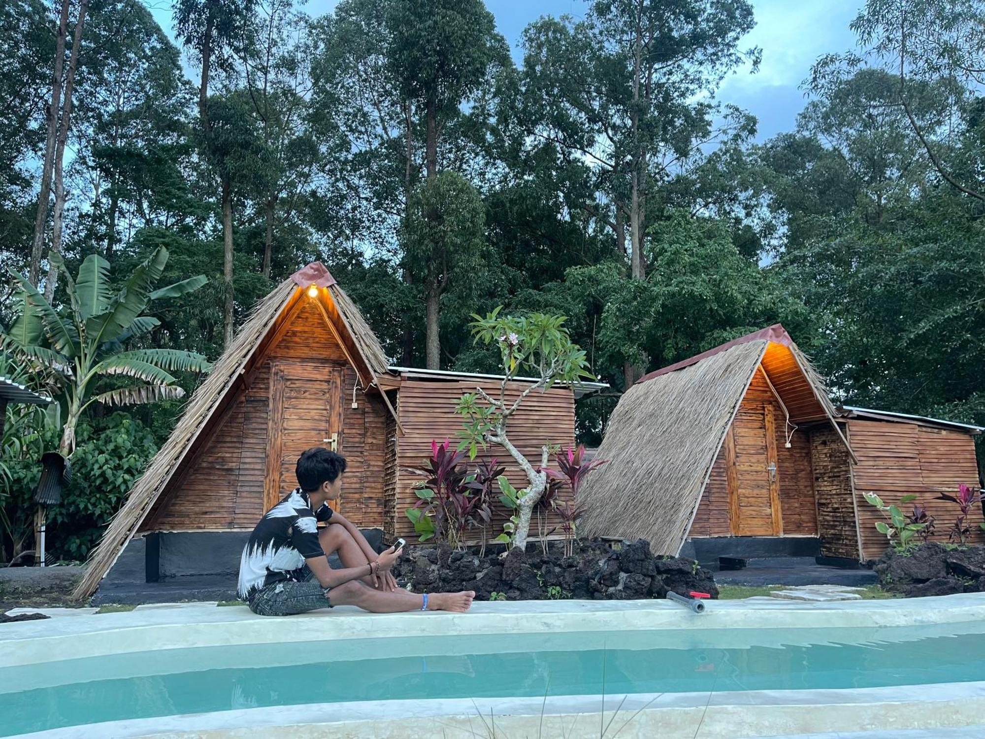 Triangular House And Hot Spring Wisma tamu