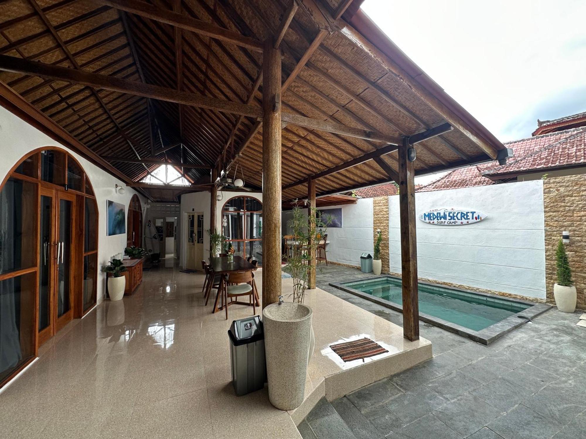 Medewi Secret Surfcamp