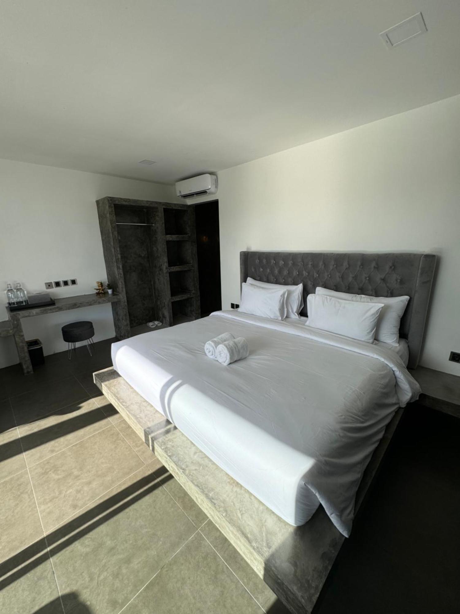 Valeria Aparthotel