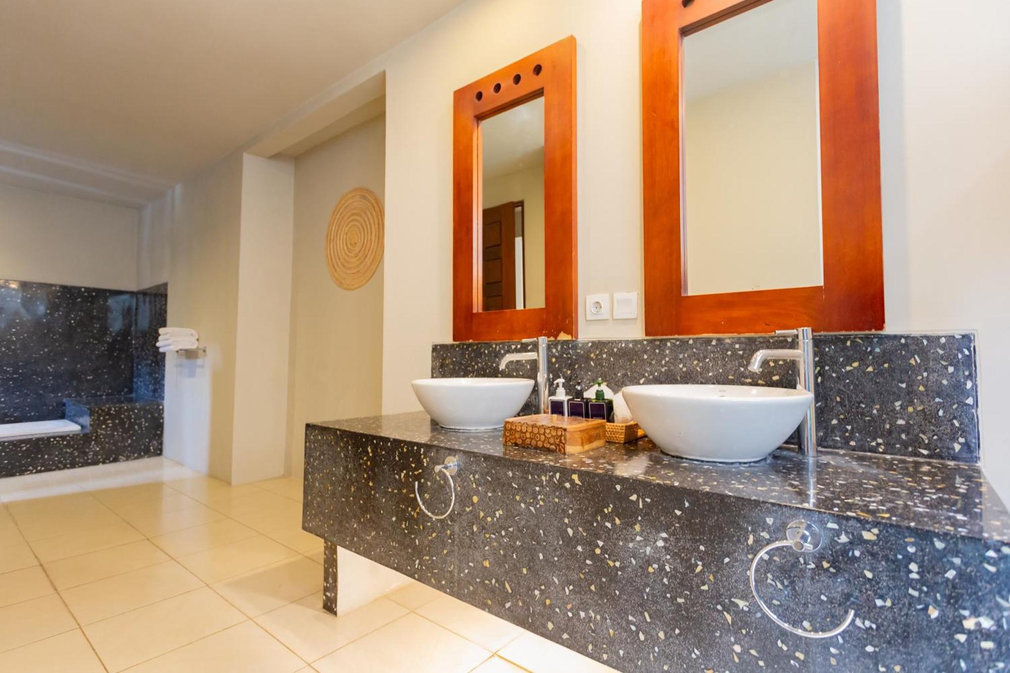 Villa The Mutiara Boutique