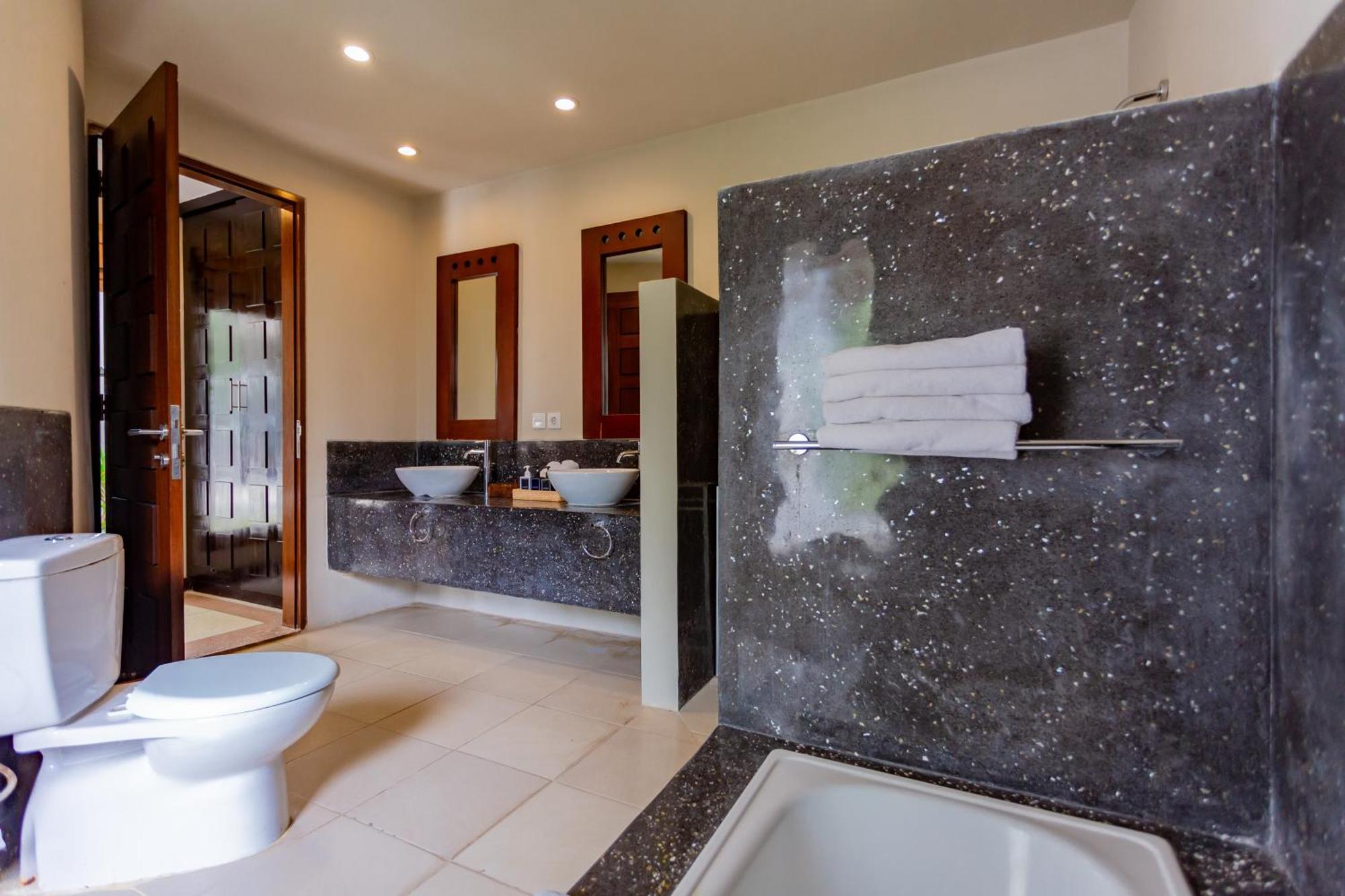 Villa The Mutiara Boutique *