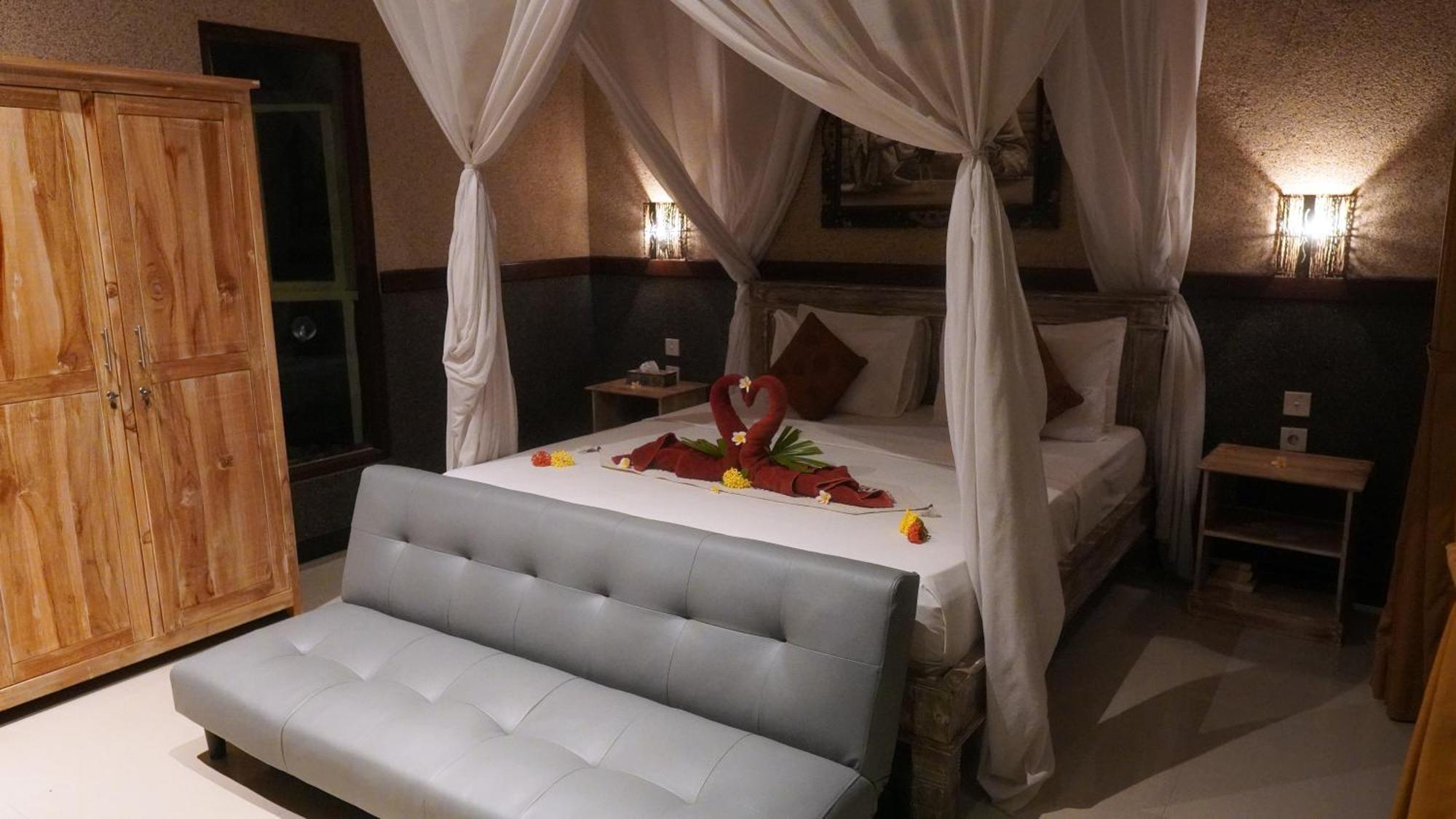 Oma In Bali *