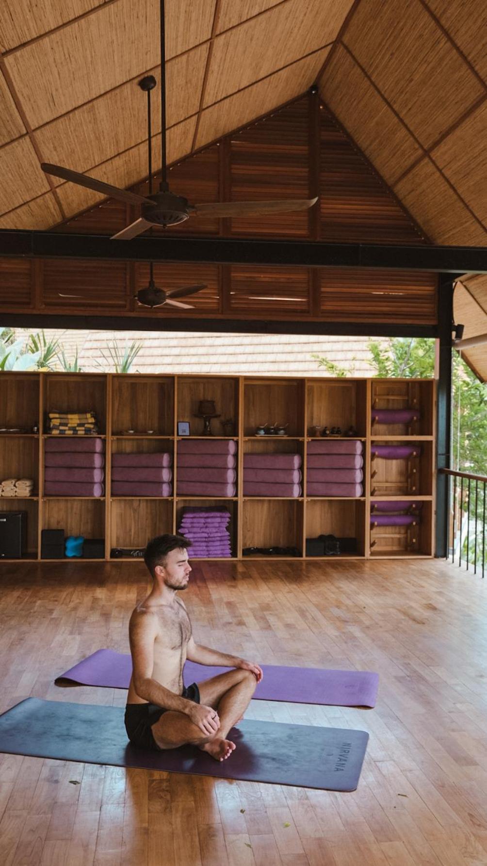 Deep Roots Dive & Yoga 4* Ped