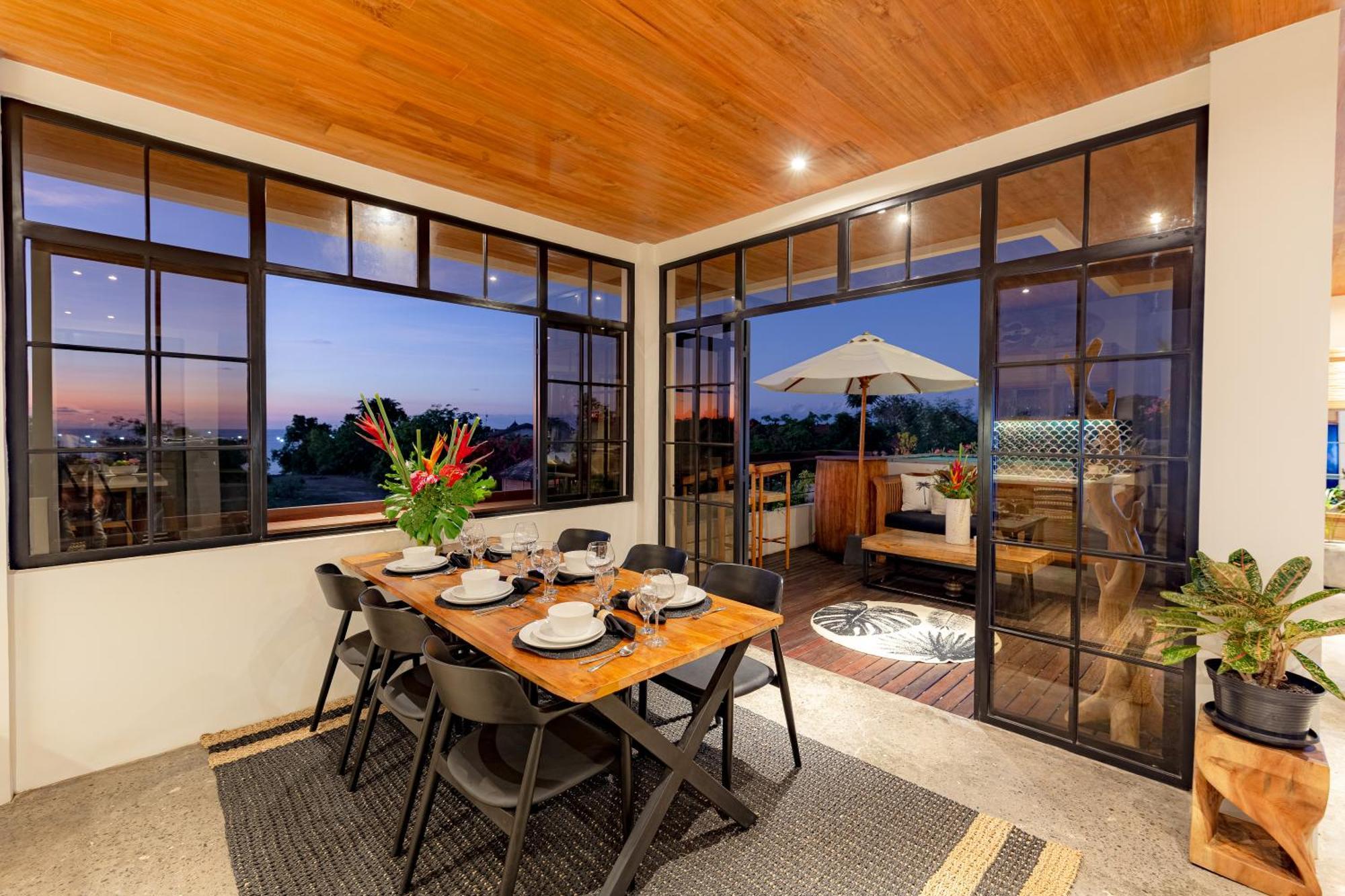 The Swan Bingin - 360 Ocean & Hills View In Bingin