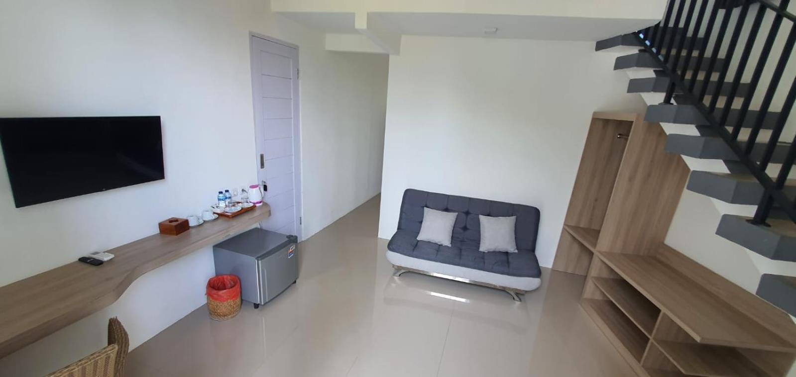 Nipuri And By Kamara Resort 3*