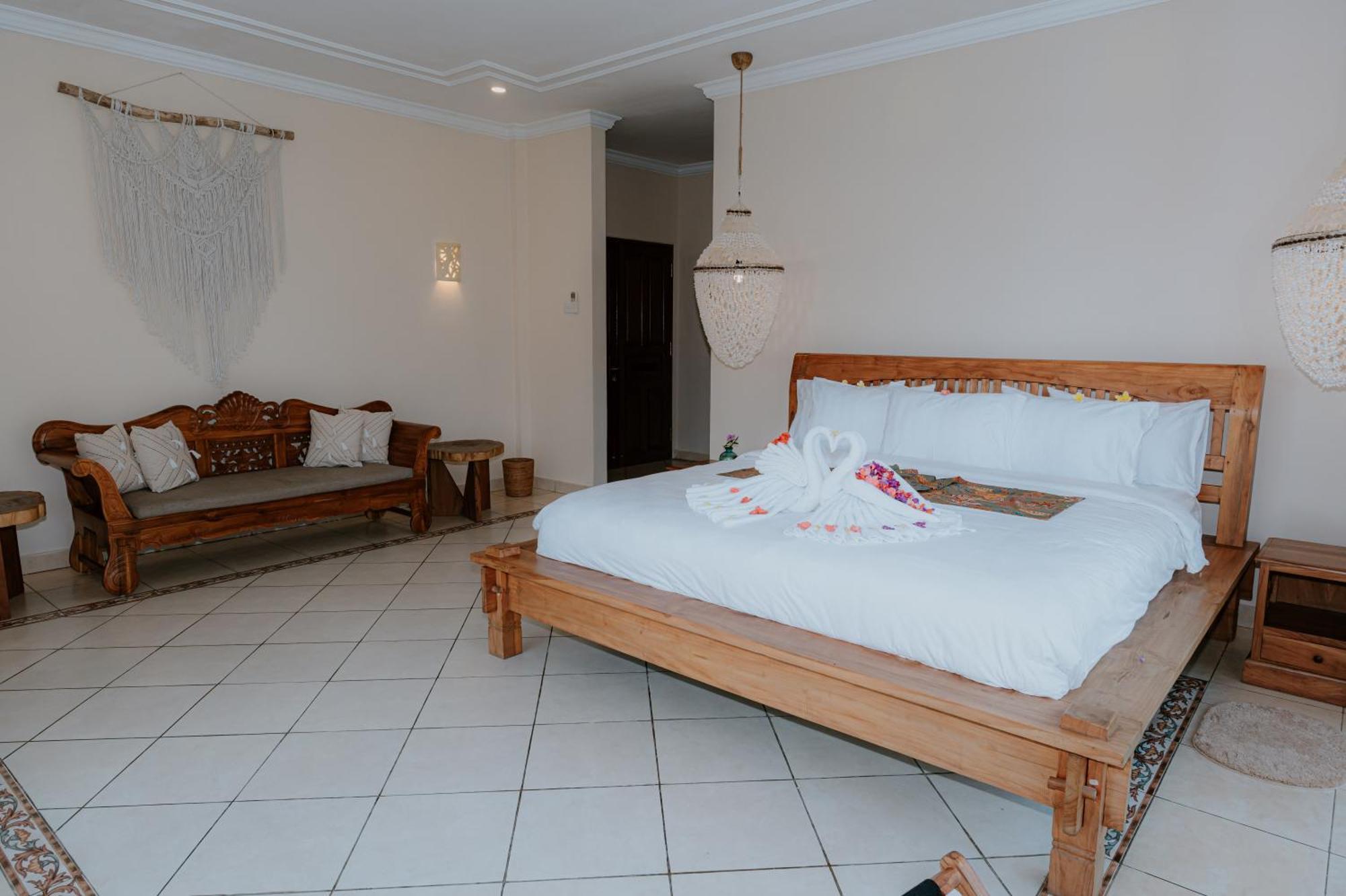 Bali Island Pekutatan (Bali)