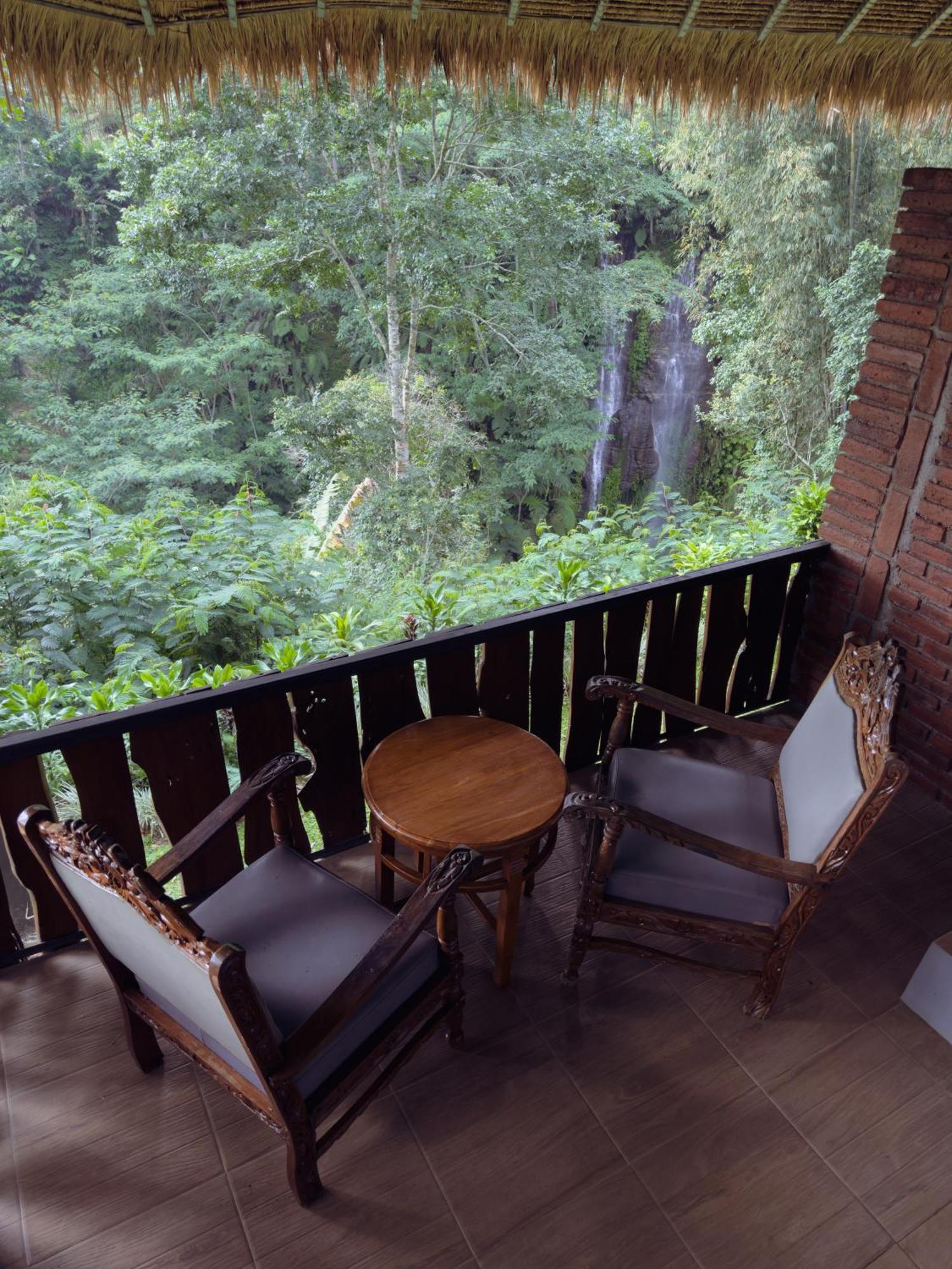 Tutub Waterfall View Munduk (Bali)