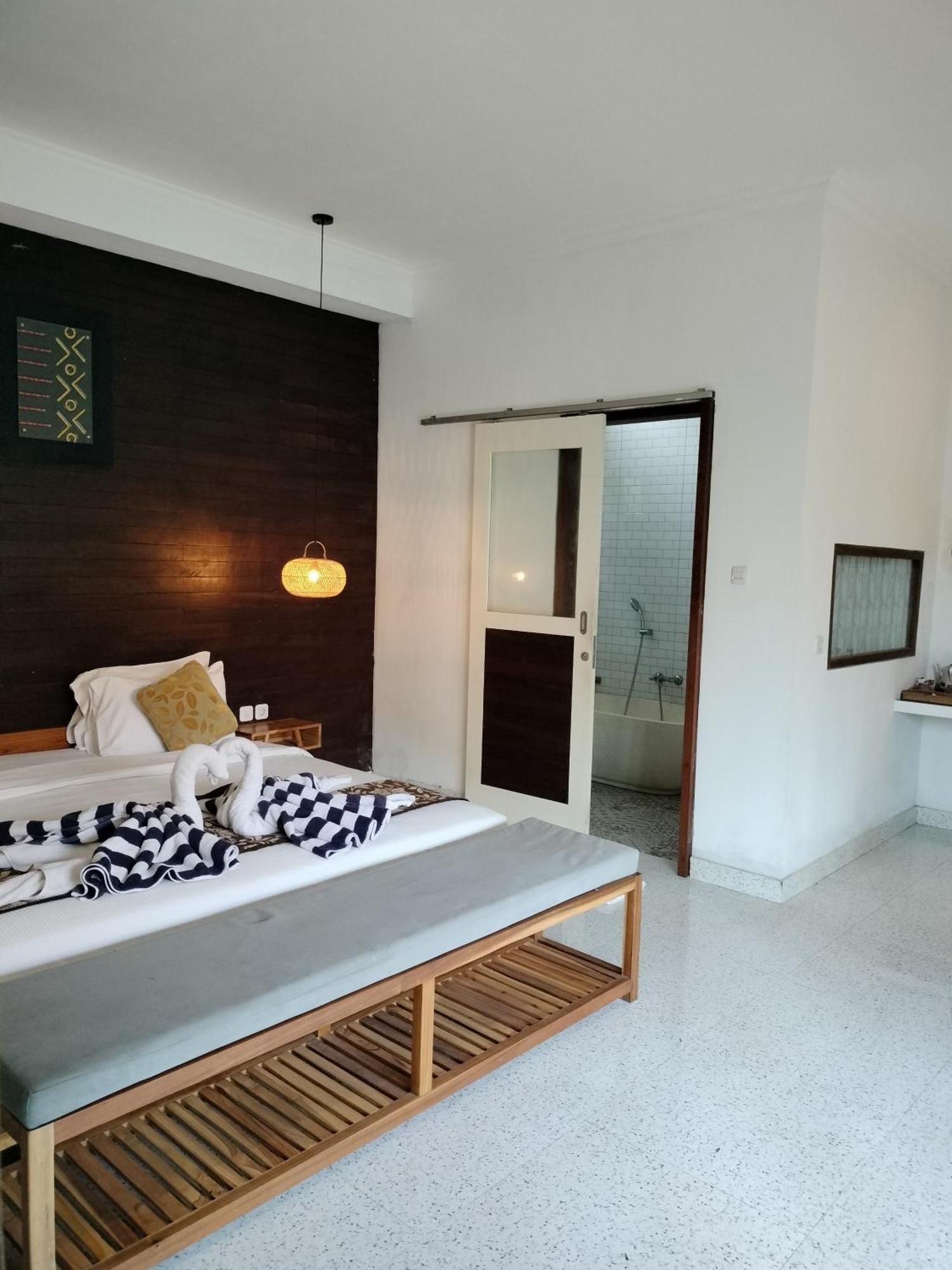 Bed & Breakfast The Own Penida & Toyapakeh