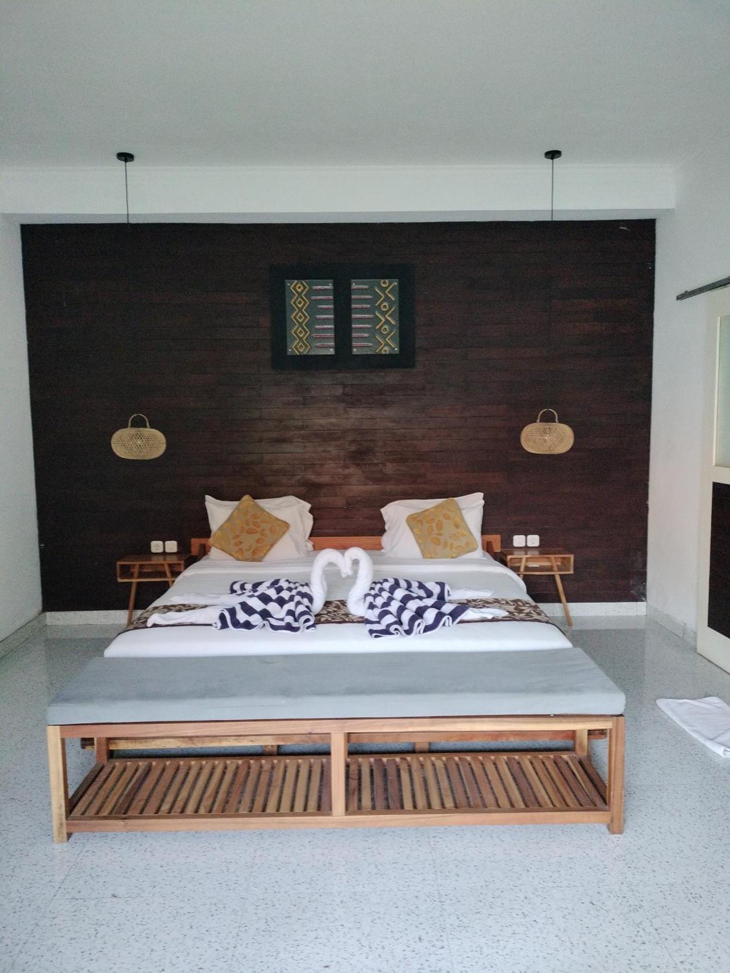 Bed & Breakfast The Own Penida & *