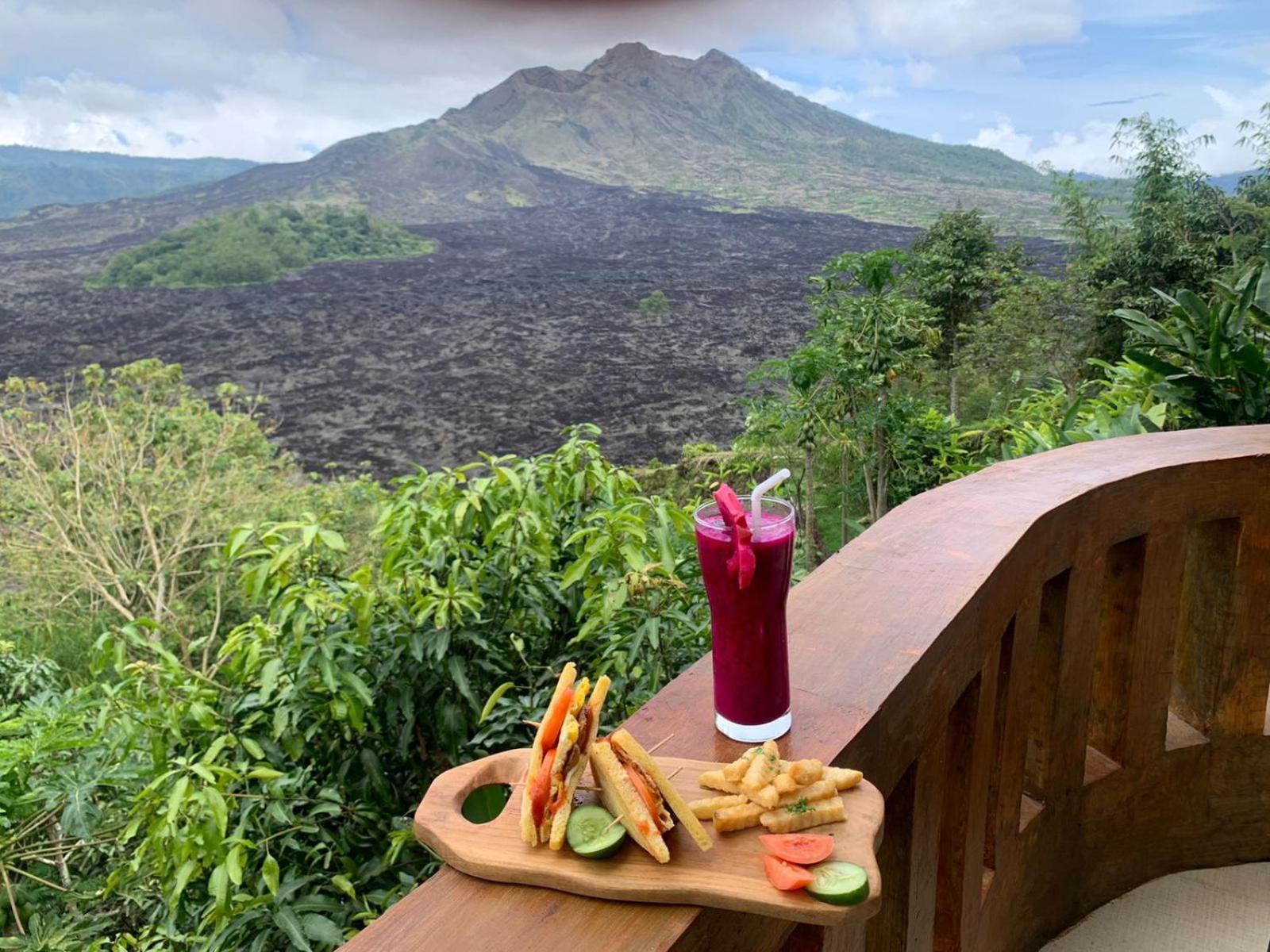 Ayodya Batur *