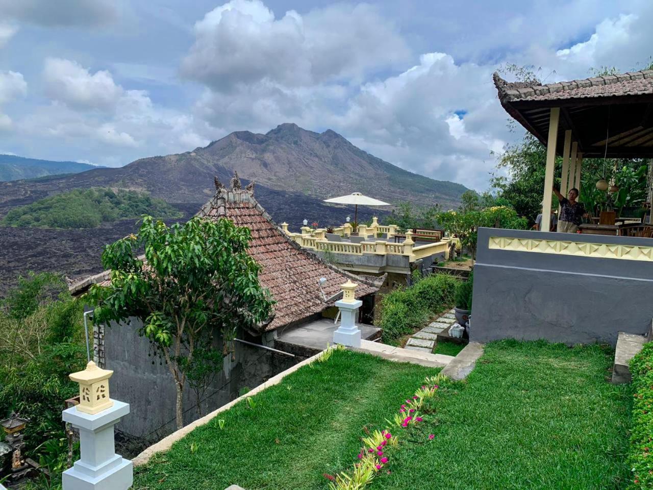 Wisma tamu Ayodya Batur