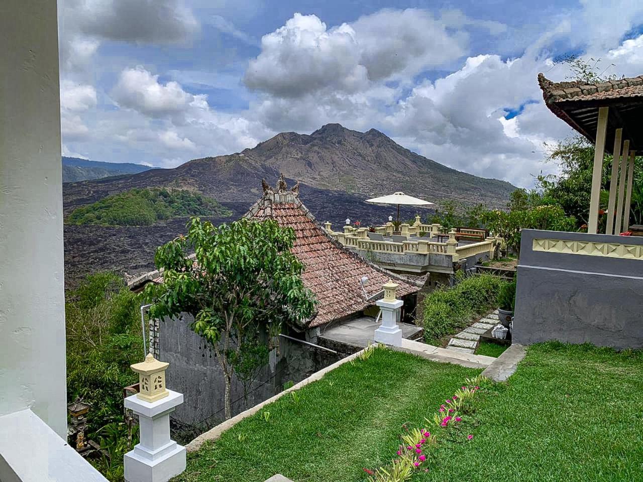 Wisma tamu Ayodya Batur *