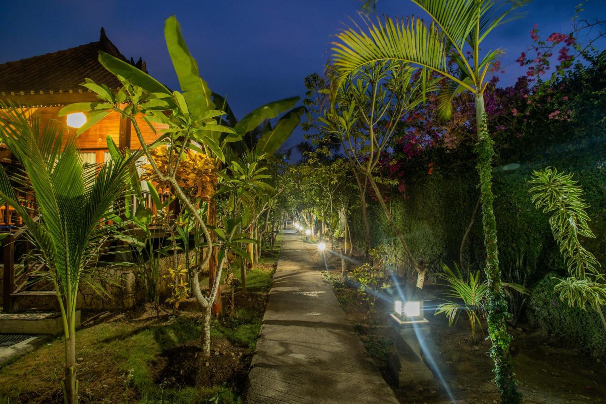 Sunset Garden Nusa Holiday park 4*
