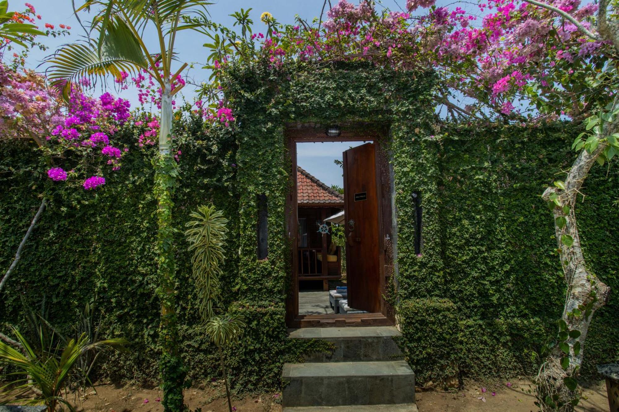Sunset Garden Nusa