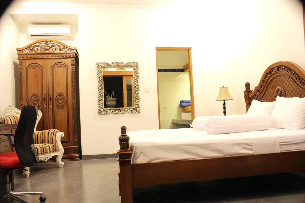 Ayu Wisma tamu