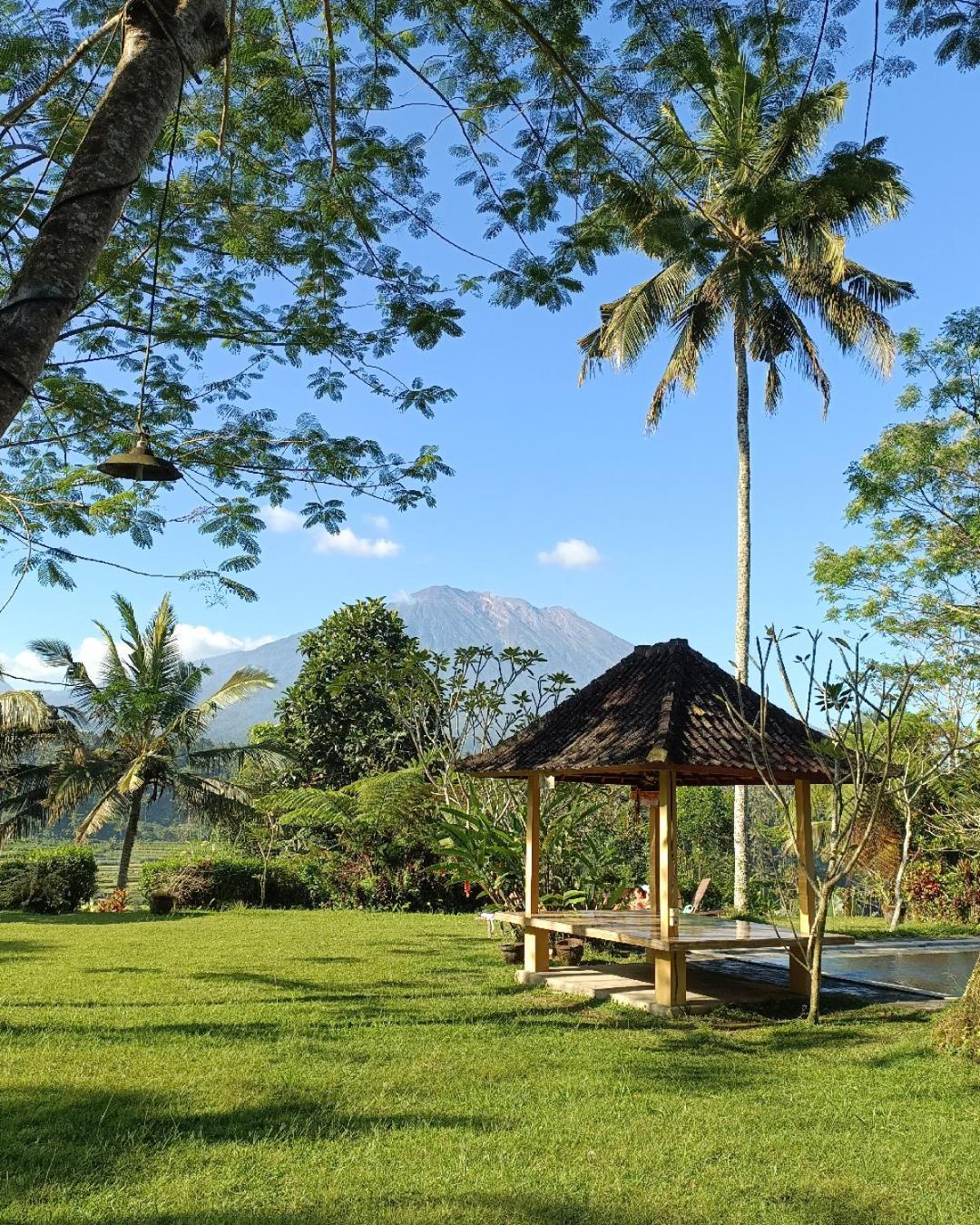 Mahagiri Resort&restaurant Resor 4*