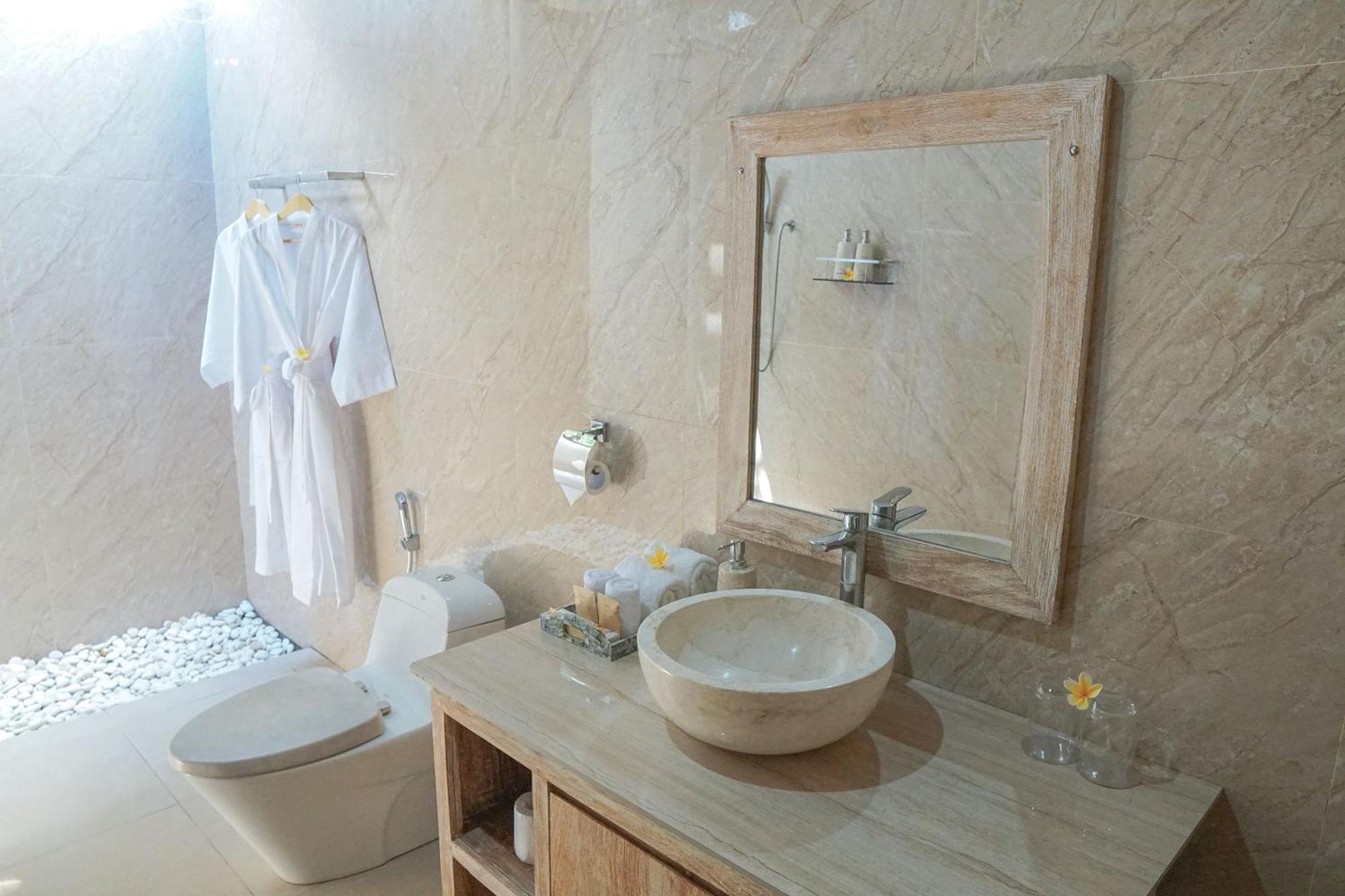 Caspla By Loccal Collection 3*