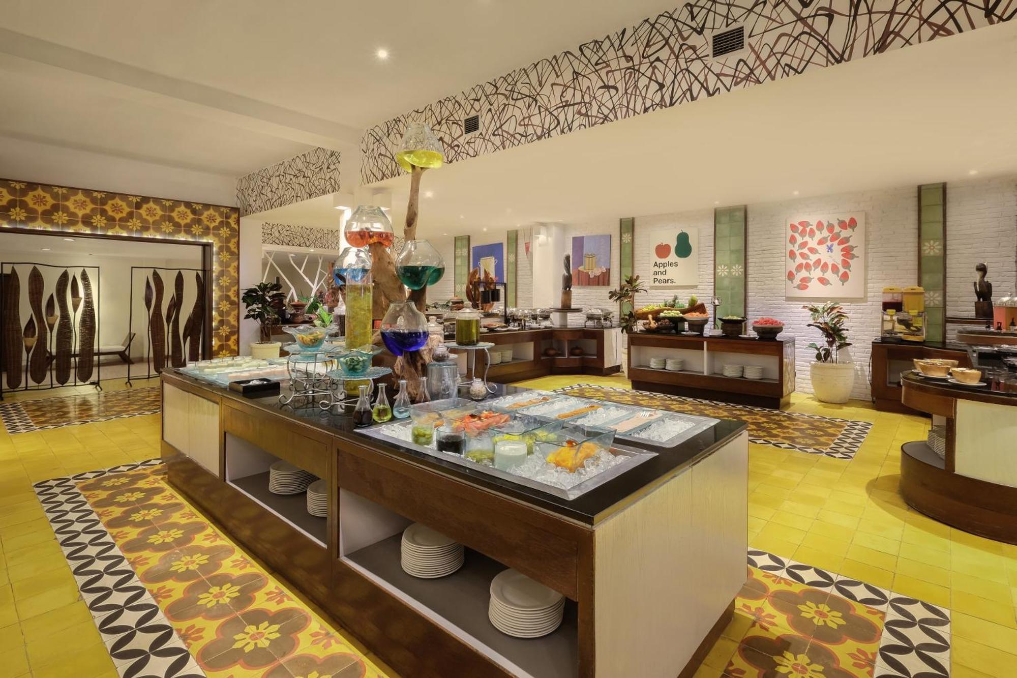 Resor Nikko Bali Benoa Beach 5*