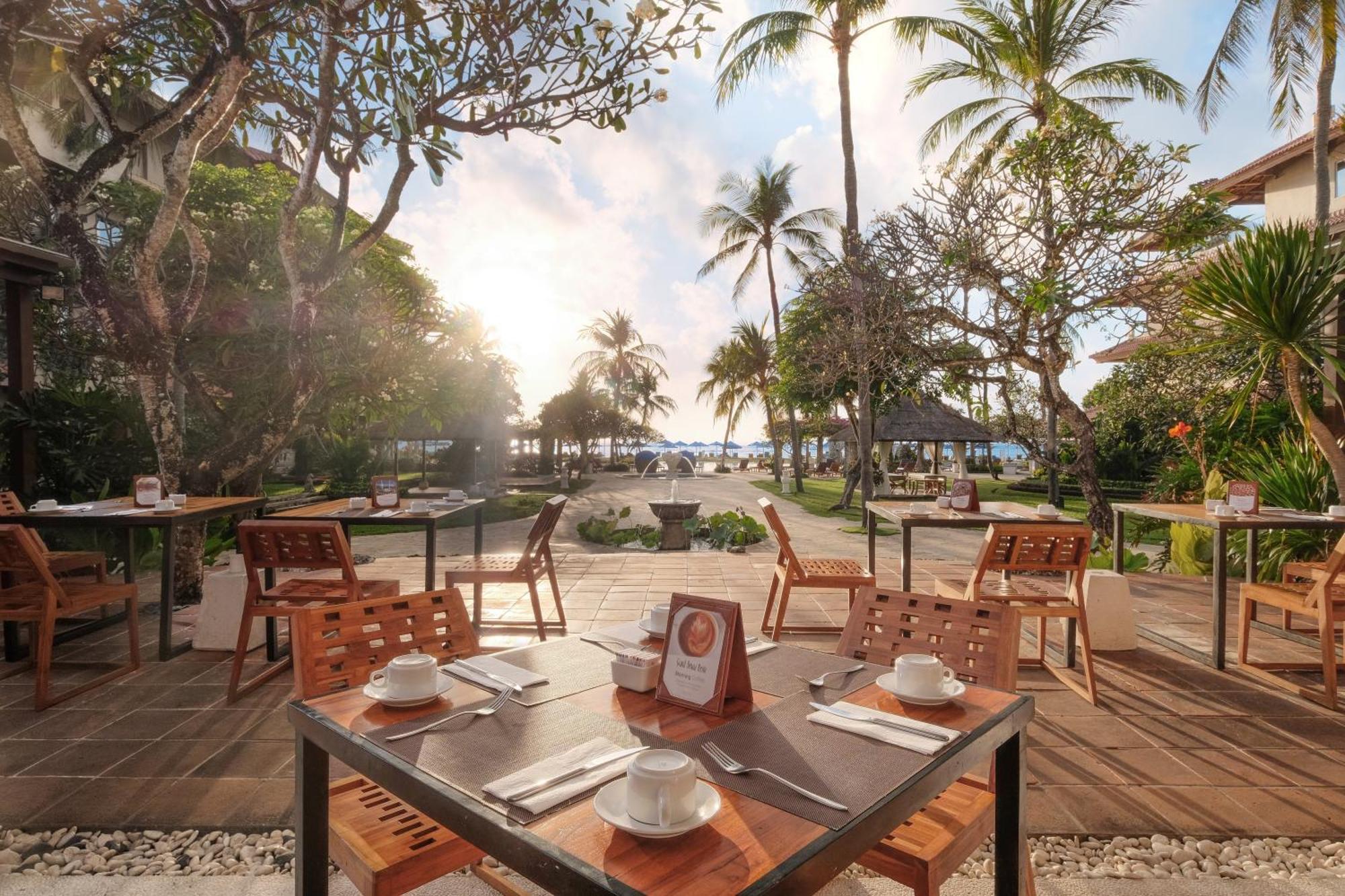 Resor Nikko Bali Benoa Beach
