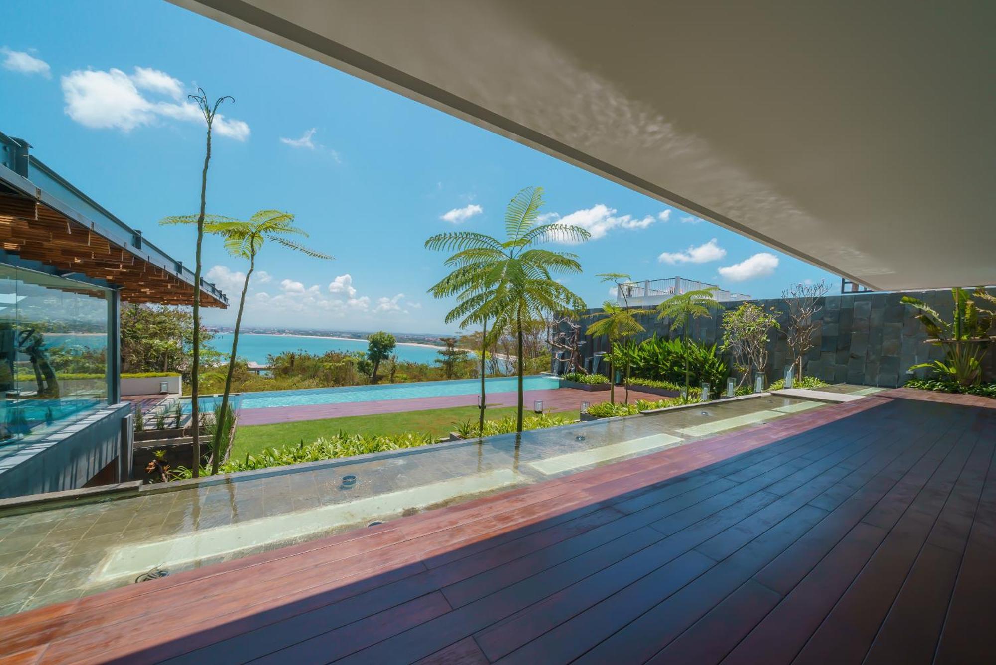 Beyond The Sea - Luxe Sea View In