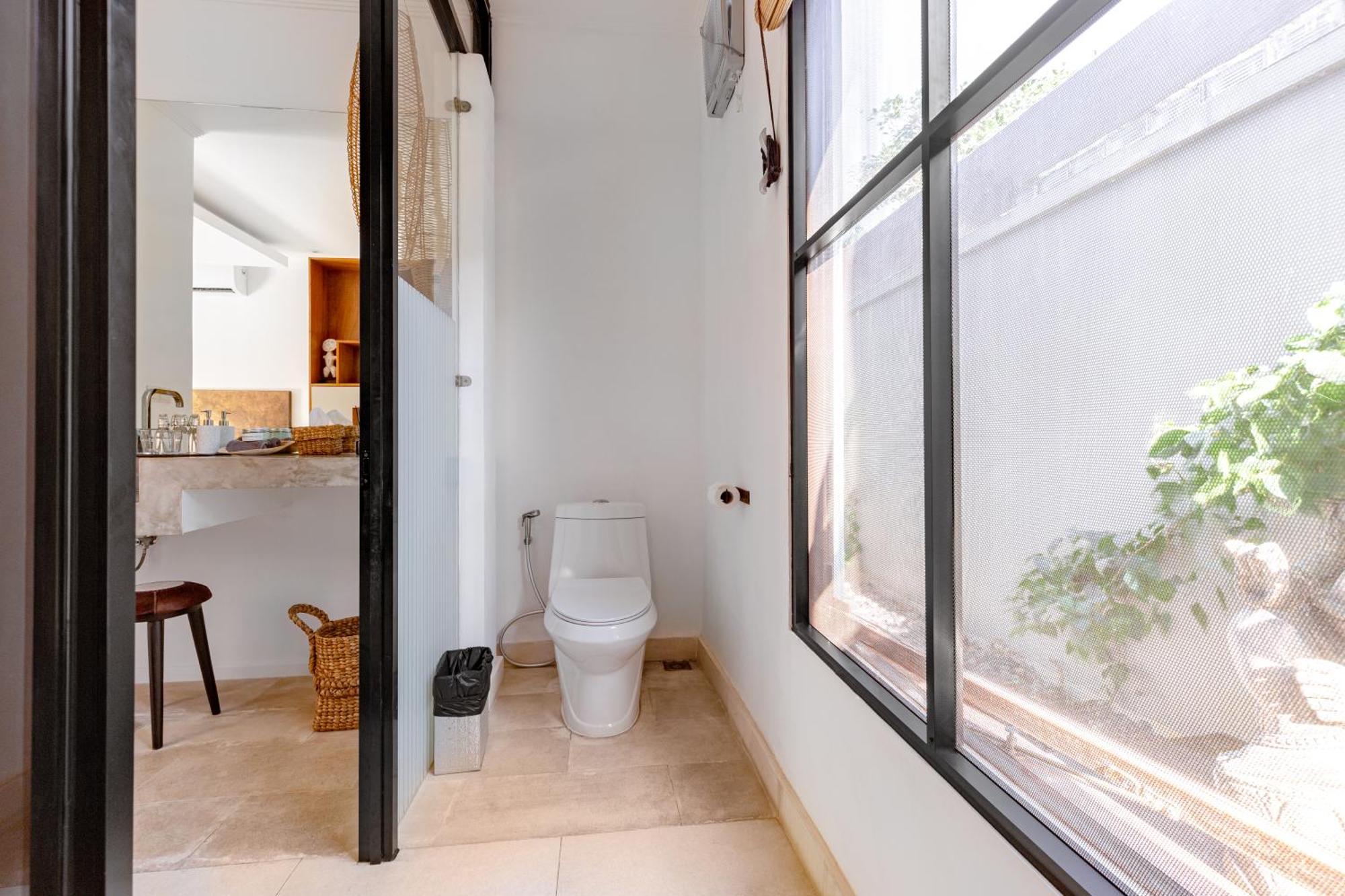 3 Bedroom - Walk To Bingin Villa *