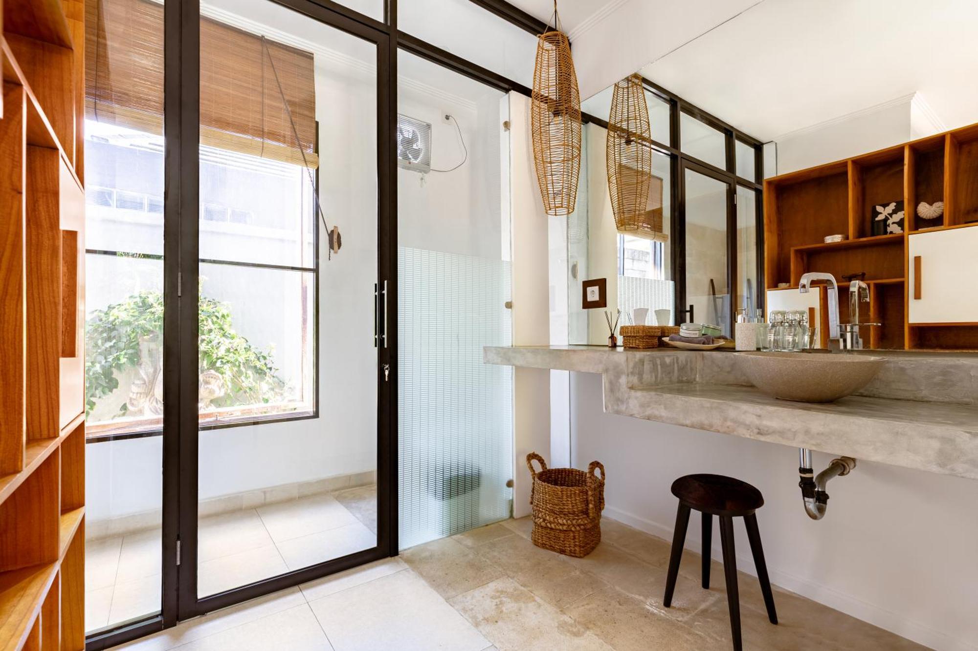 3 Bedroom - Walk To Bingin Villa *