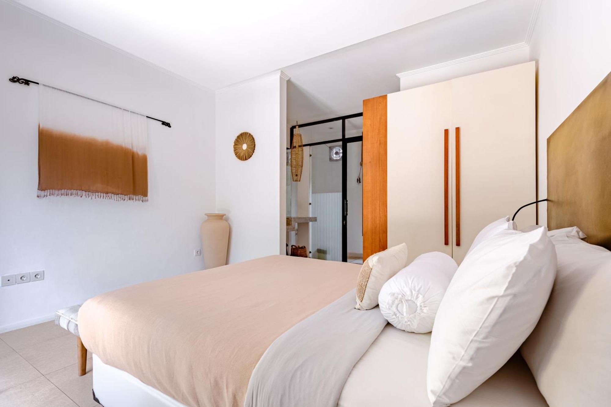 3 Bedroom - Walk To Bingin