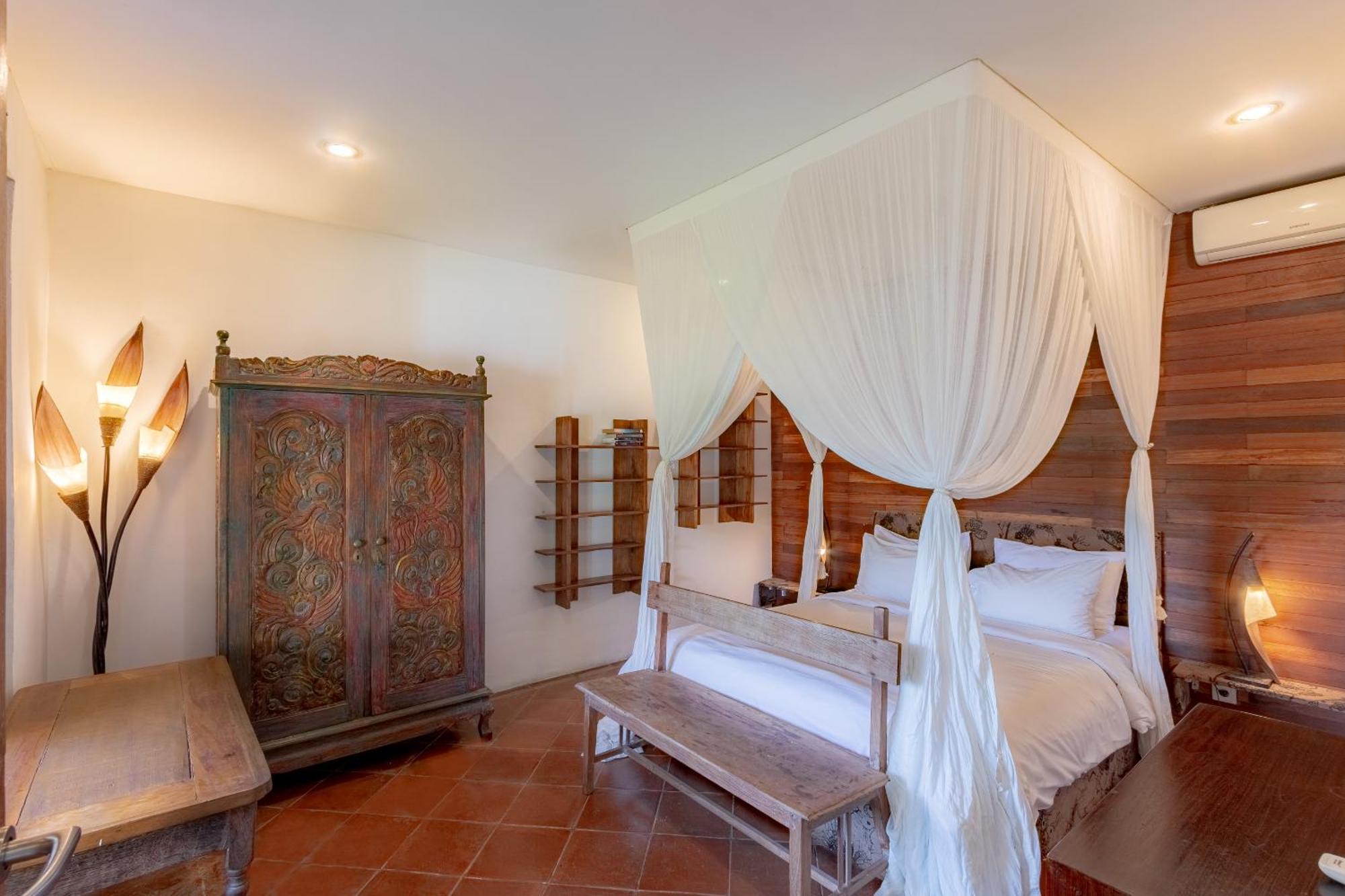 Bumi - Playful & Quirky 3br Near Seminyak, A Unique Getaway Villa Kerobokan (Bali)