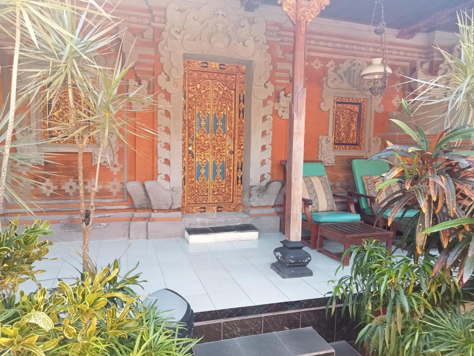 Stana Puri Gopa Hotel 3*