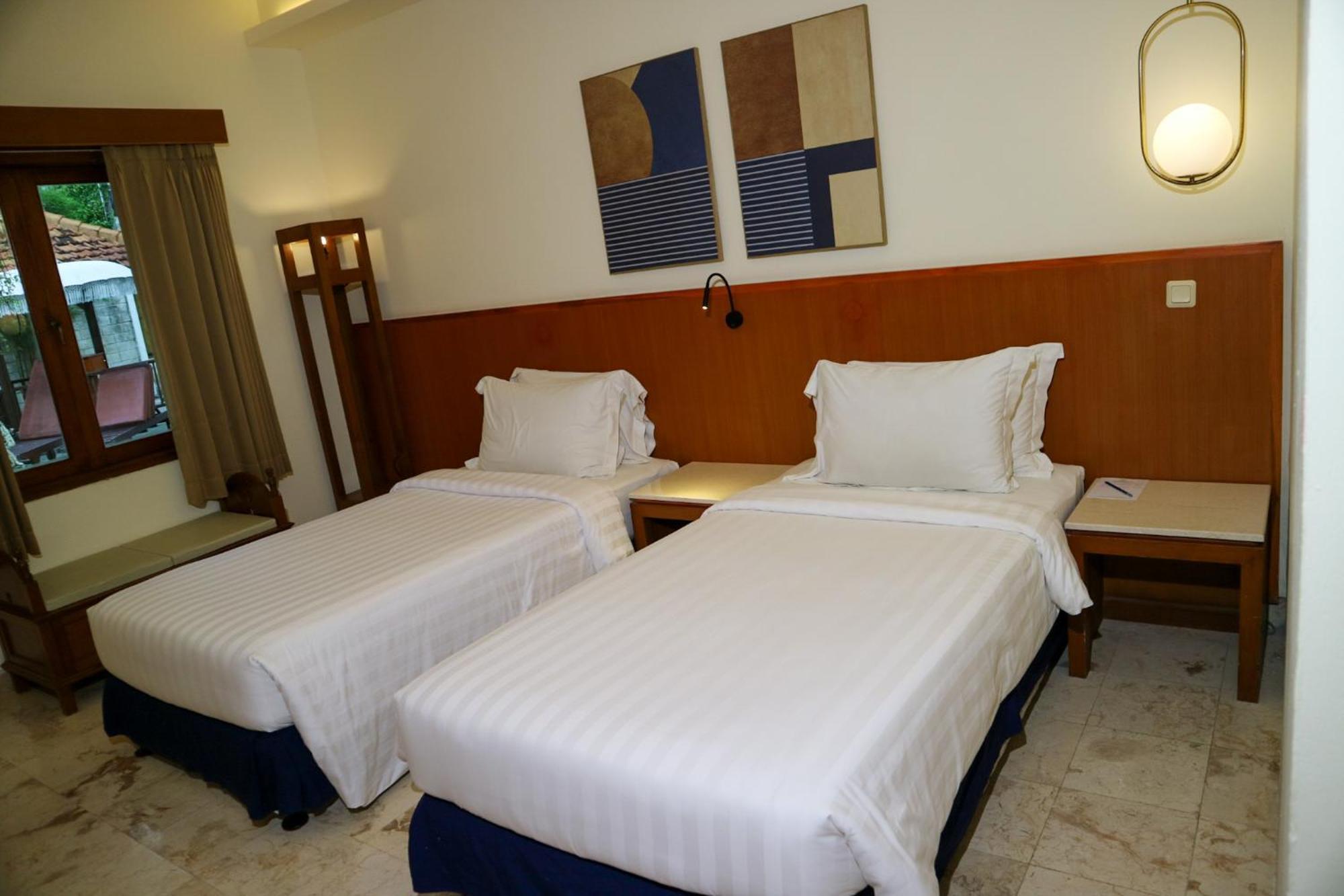 Hotel The Lagoon Bali Pool And 3*
