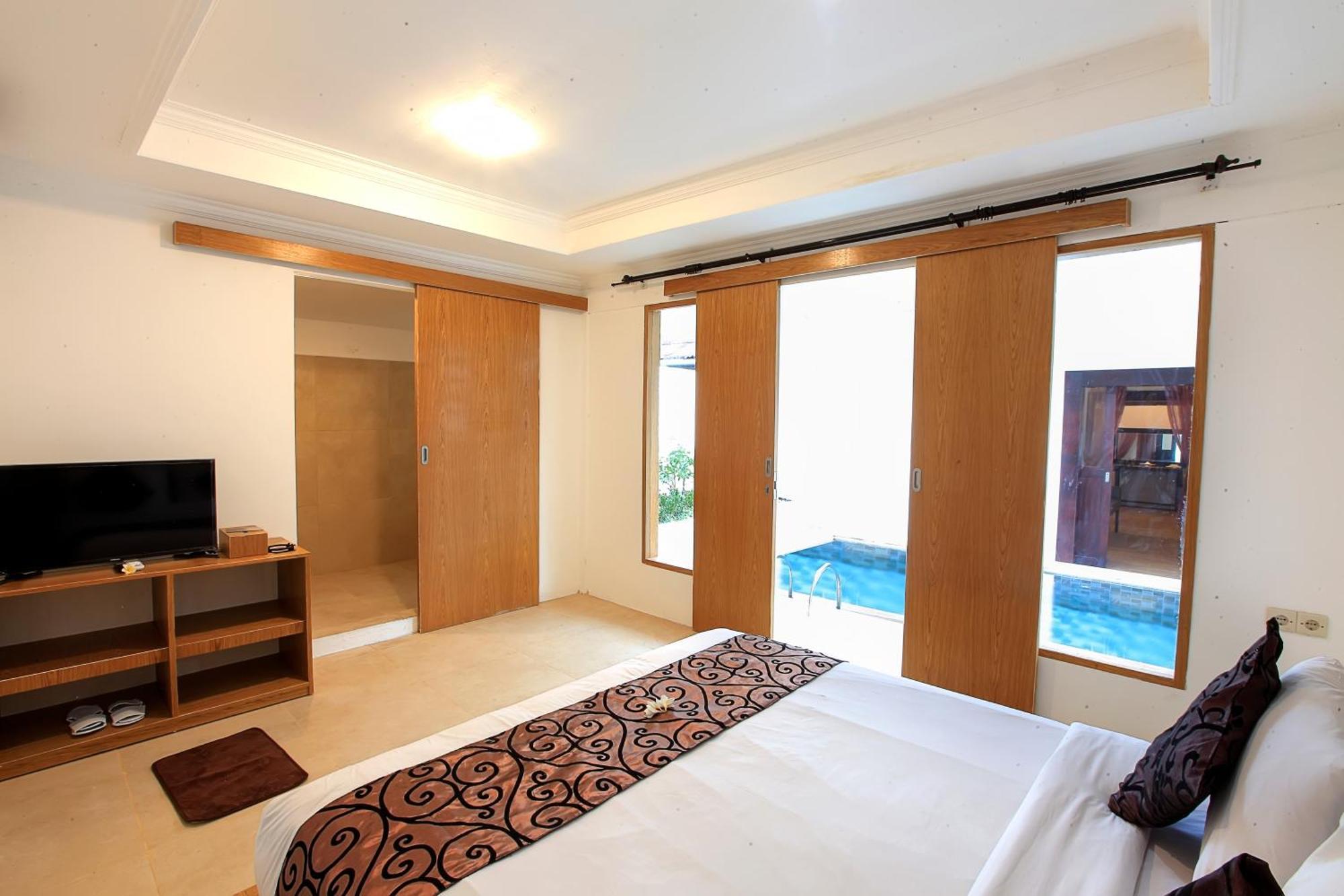 Villa Lavender & Kuta (Bali)