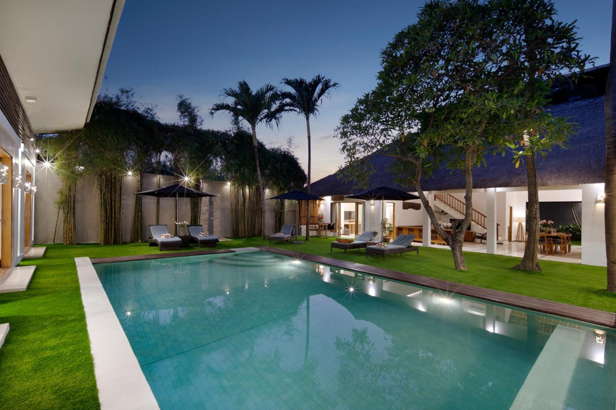 Big & Private 9 Bed, 9 Bath, Viola Villa, Pool, Location Seminyak (Bali)