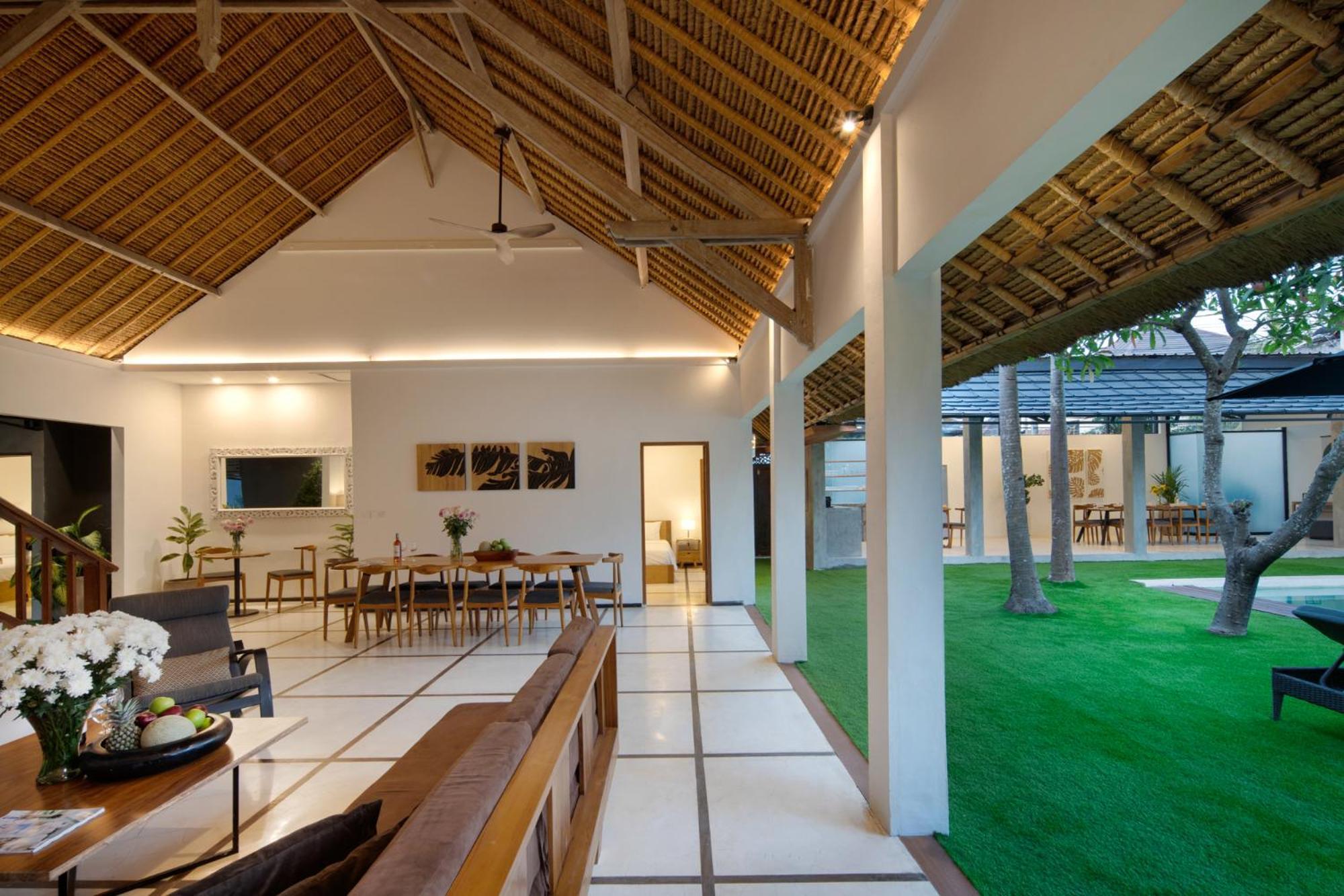 Villa Big & Private 9 Bed, 9 Bath, Viola Villa, Pool, Location Seminyak (Bali)