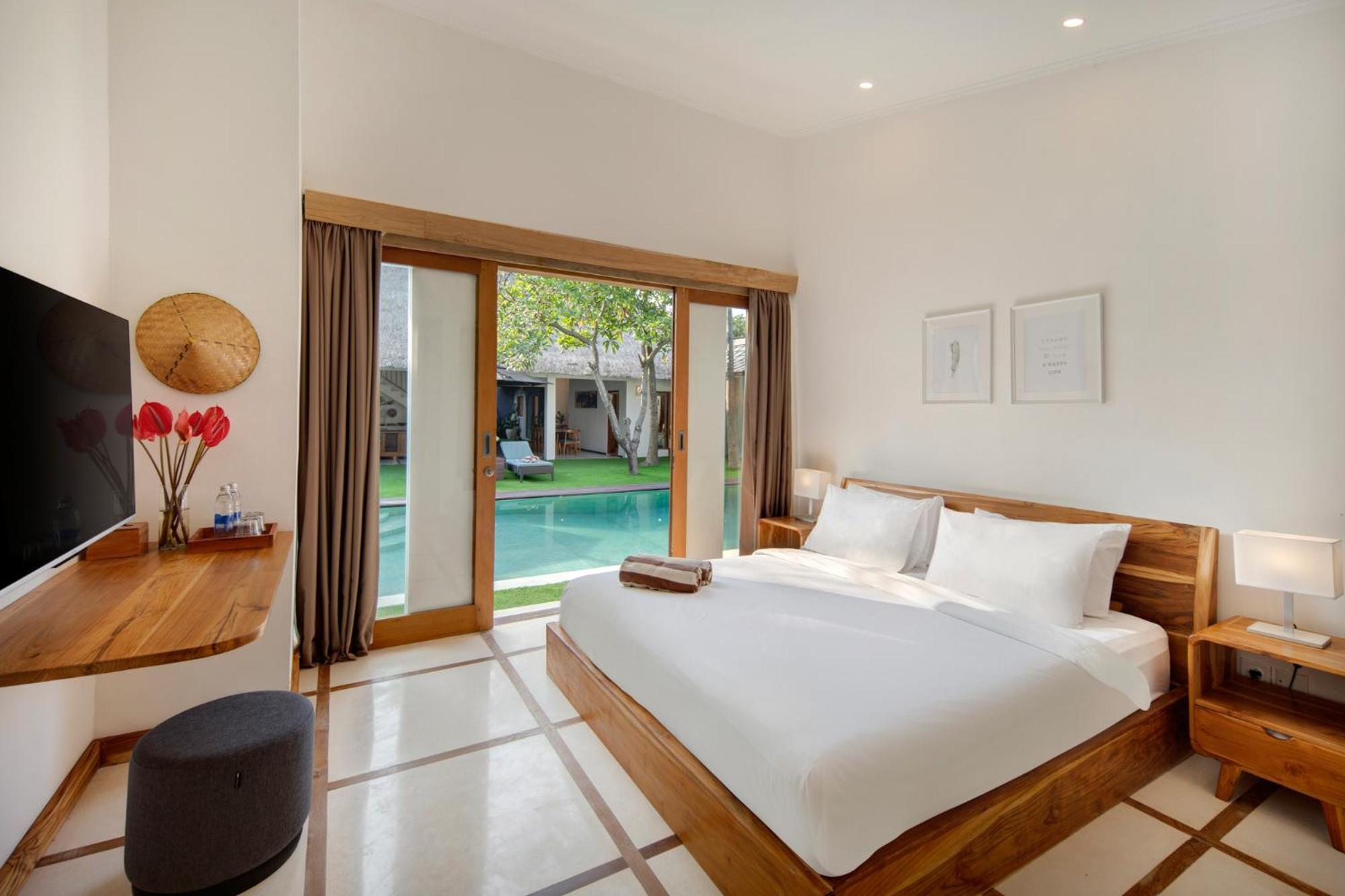 Big & Private 9 Bed, 9 Bath, Viola Villa, Pool, Location Seminyak (Bali)