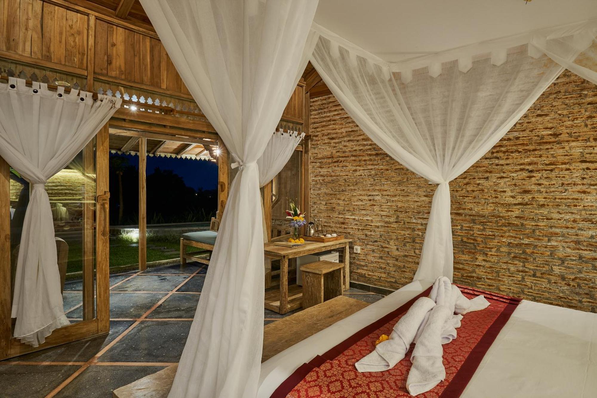 Joglo Organik Guest house 4*